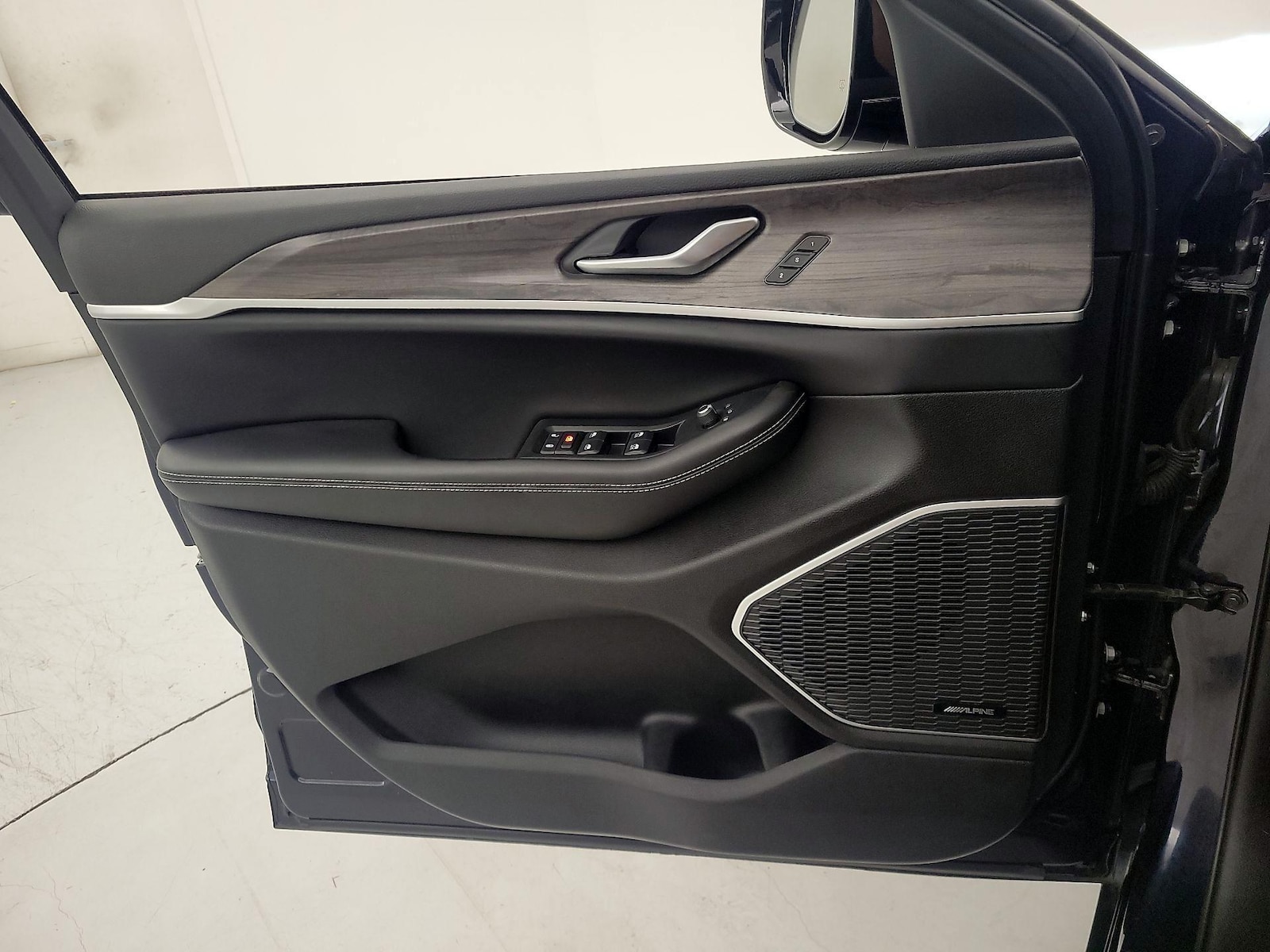 2023 Jeep Grand Cherokee 30th Anniversary 4xe - Photo 13