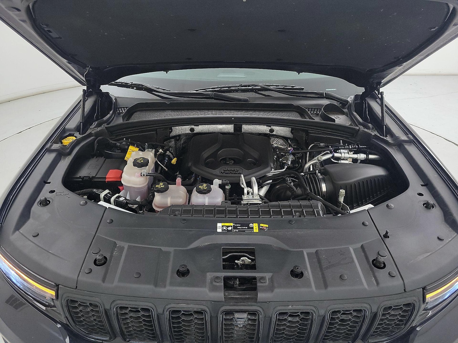 2023 Jeep Grand Cherokee 30th Anniversary 4xe - Photo 24