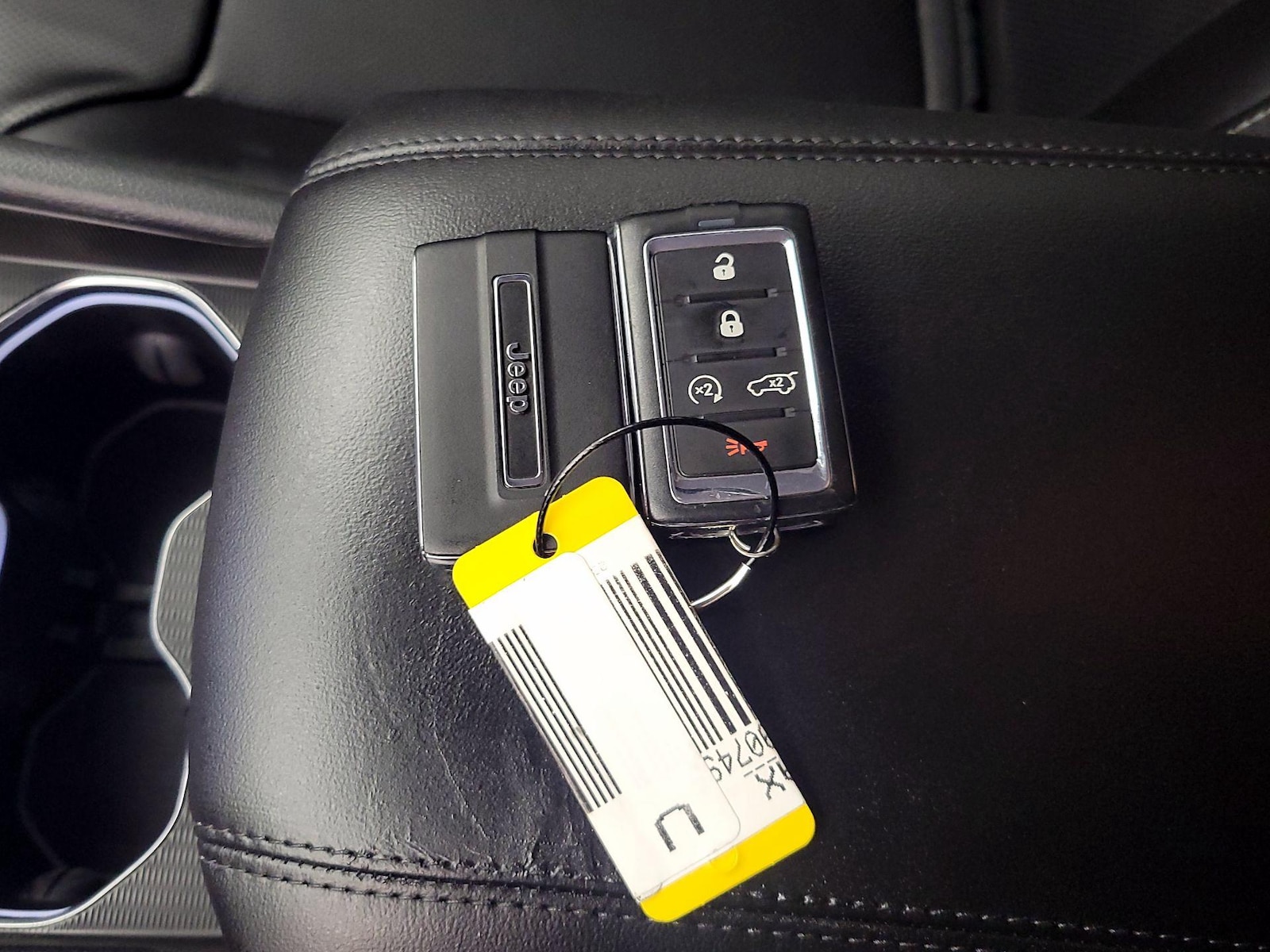 2023 Jeep Grand Cherokee 30th Anniversary 4xe - Photo 26