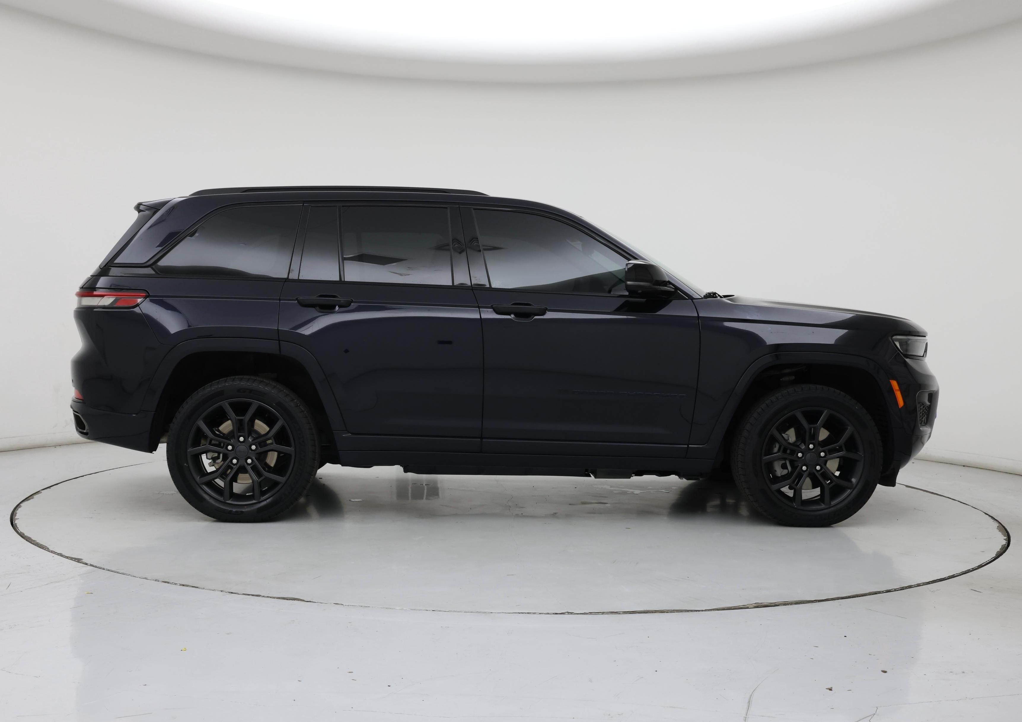 Thumbnail: 2023 Jeep Grand Cherokee - 7