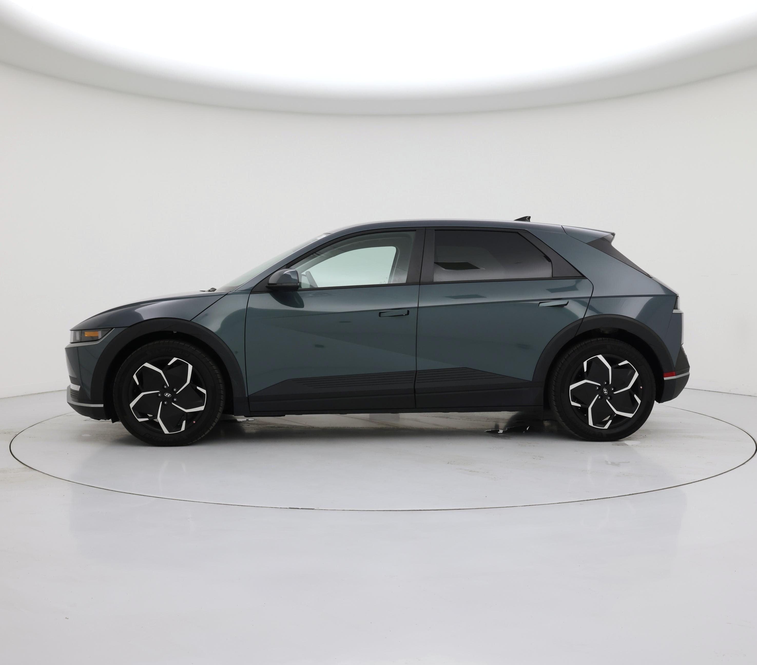 Thumbnail: 2024 Hyundai Ioniq 5 - 3