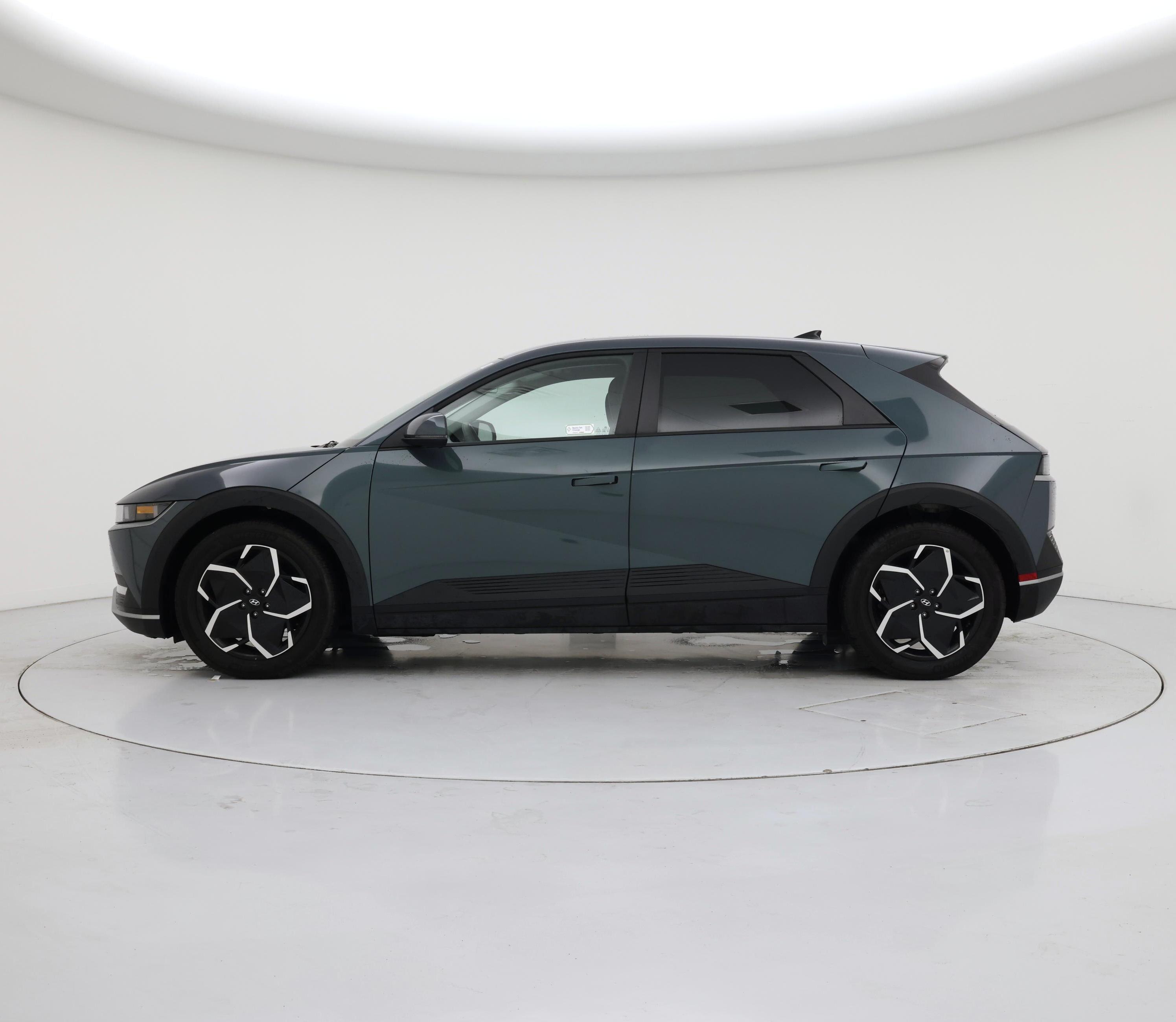 Thumbnail: 2024 Hyundai Ioniq 5 - 3