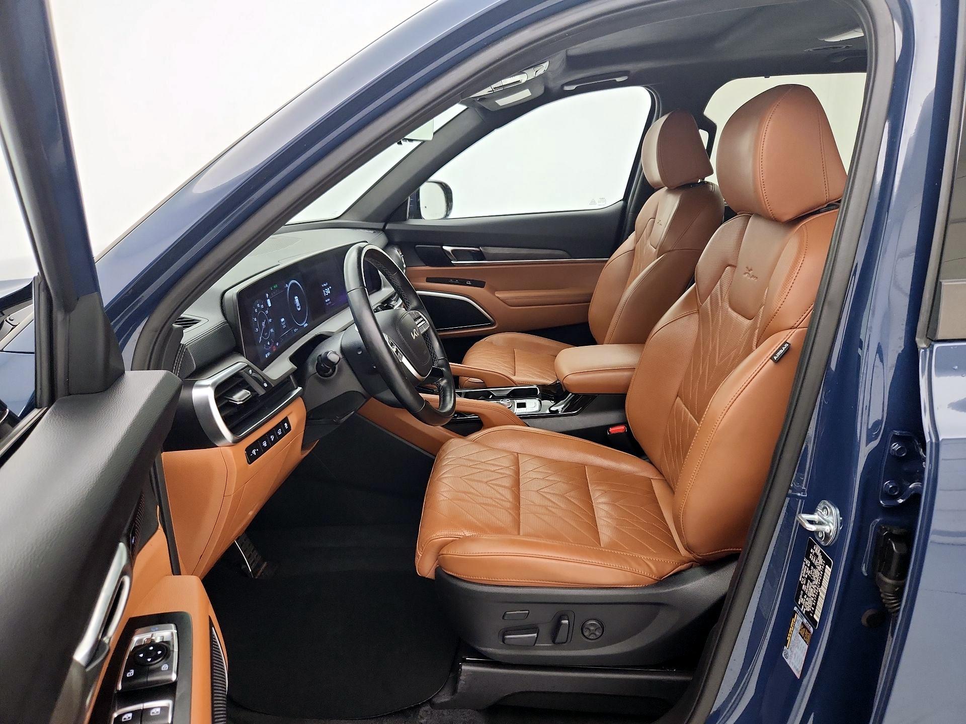 Thumbnail: 2023 Kia Telluride - 11