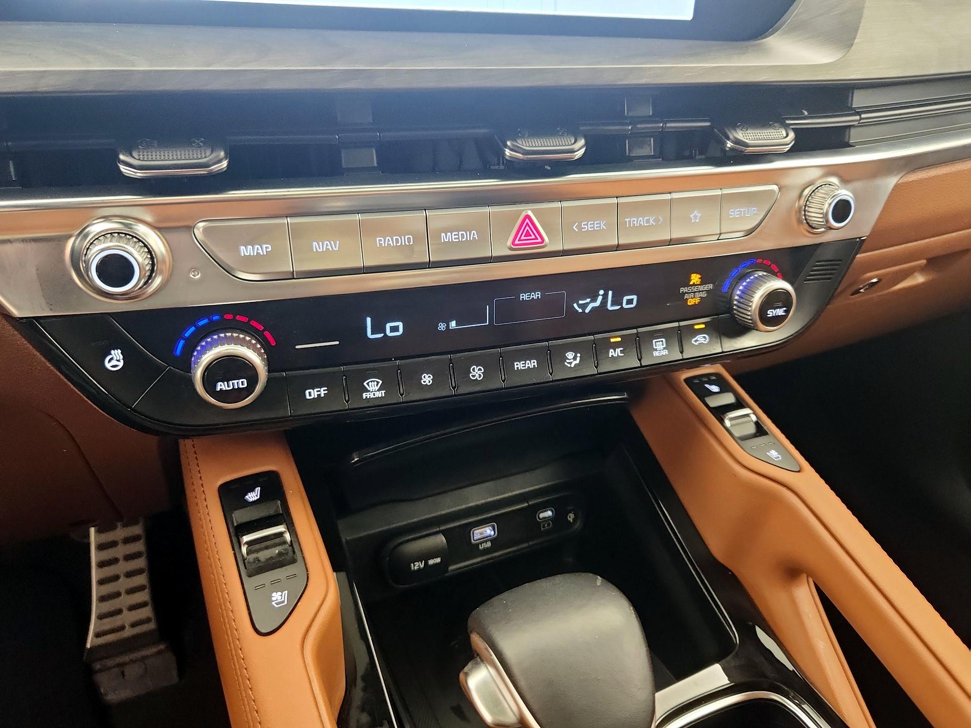 Thumbnail: 2023 Kia Telluride - 17