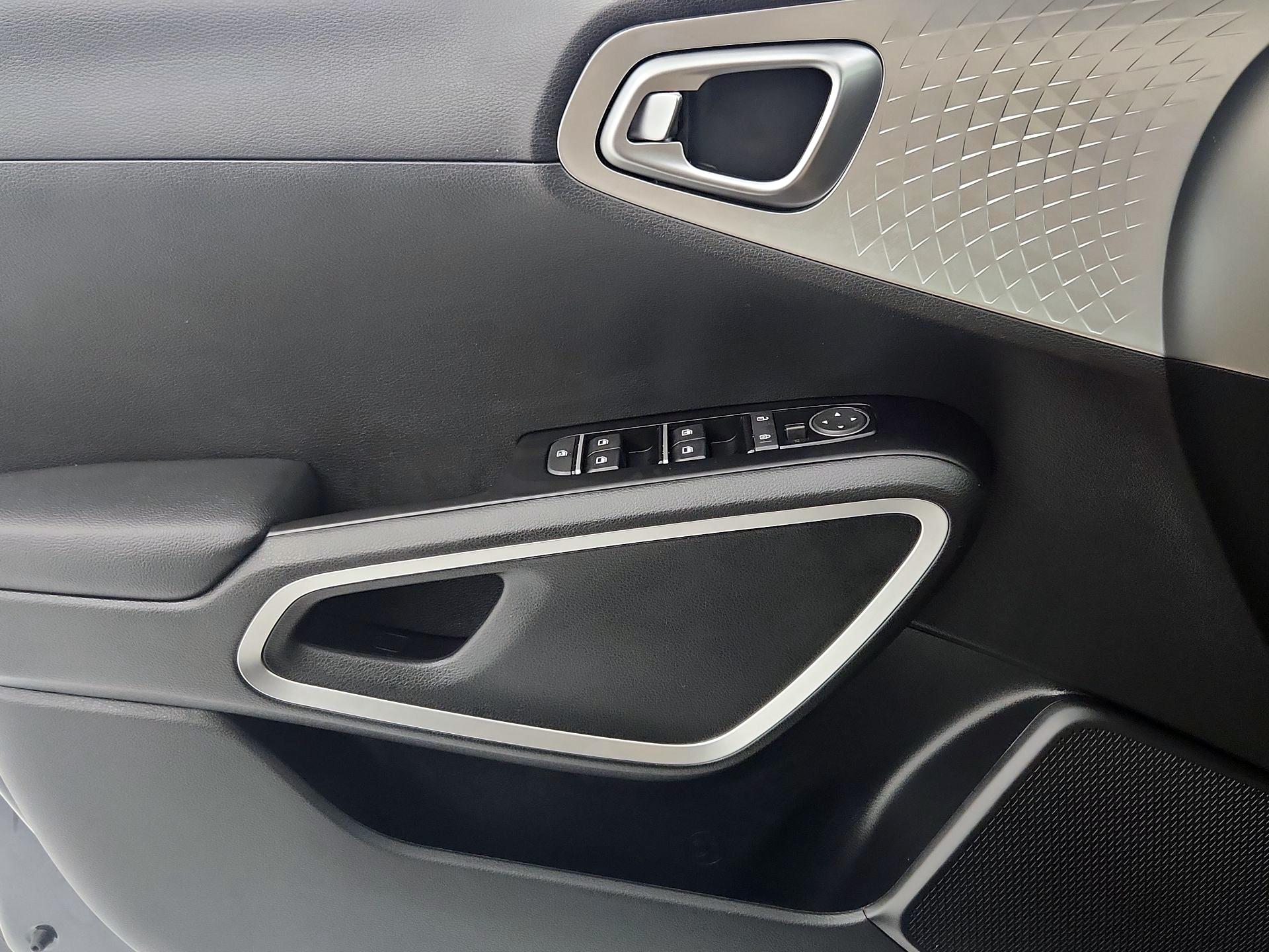 Thumbnail: 2023 Kia Soul - 12