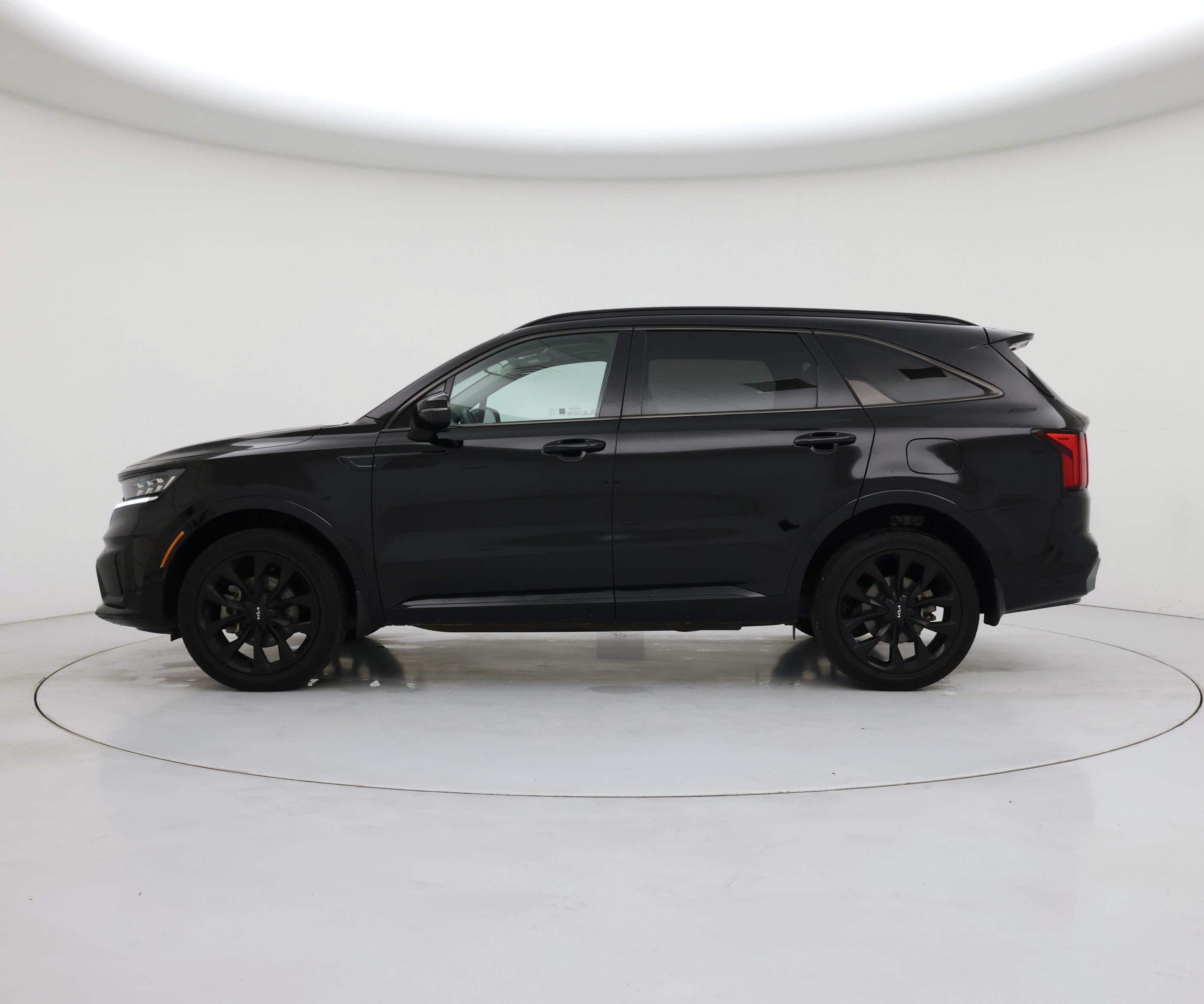 Thumbnail: 2023 Kia Sorento - 3
