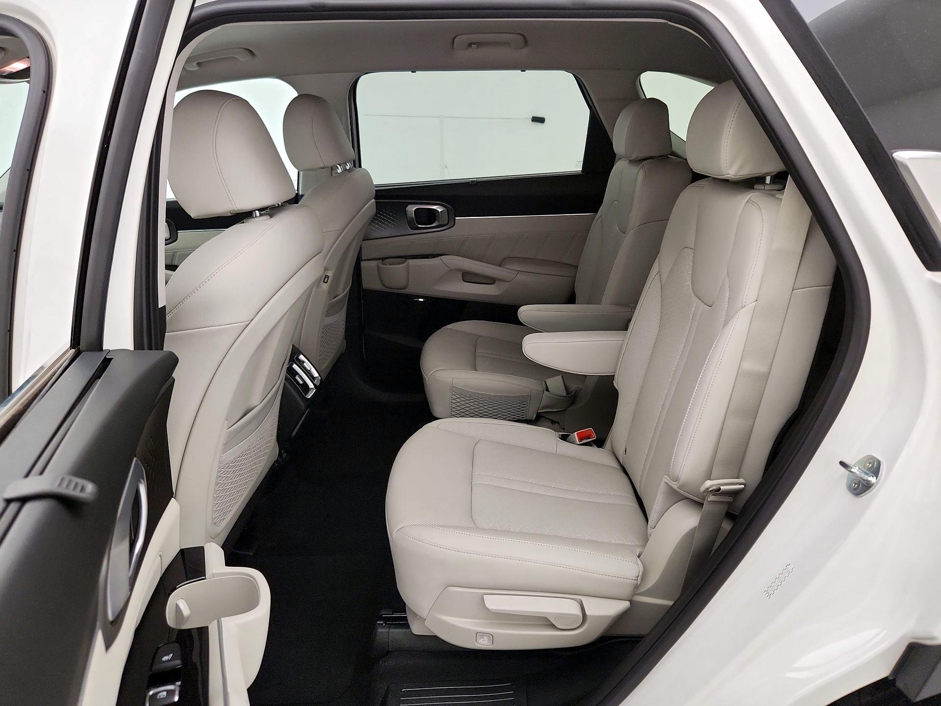Thumbnail: 2024 Kia Sorento - 20