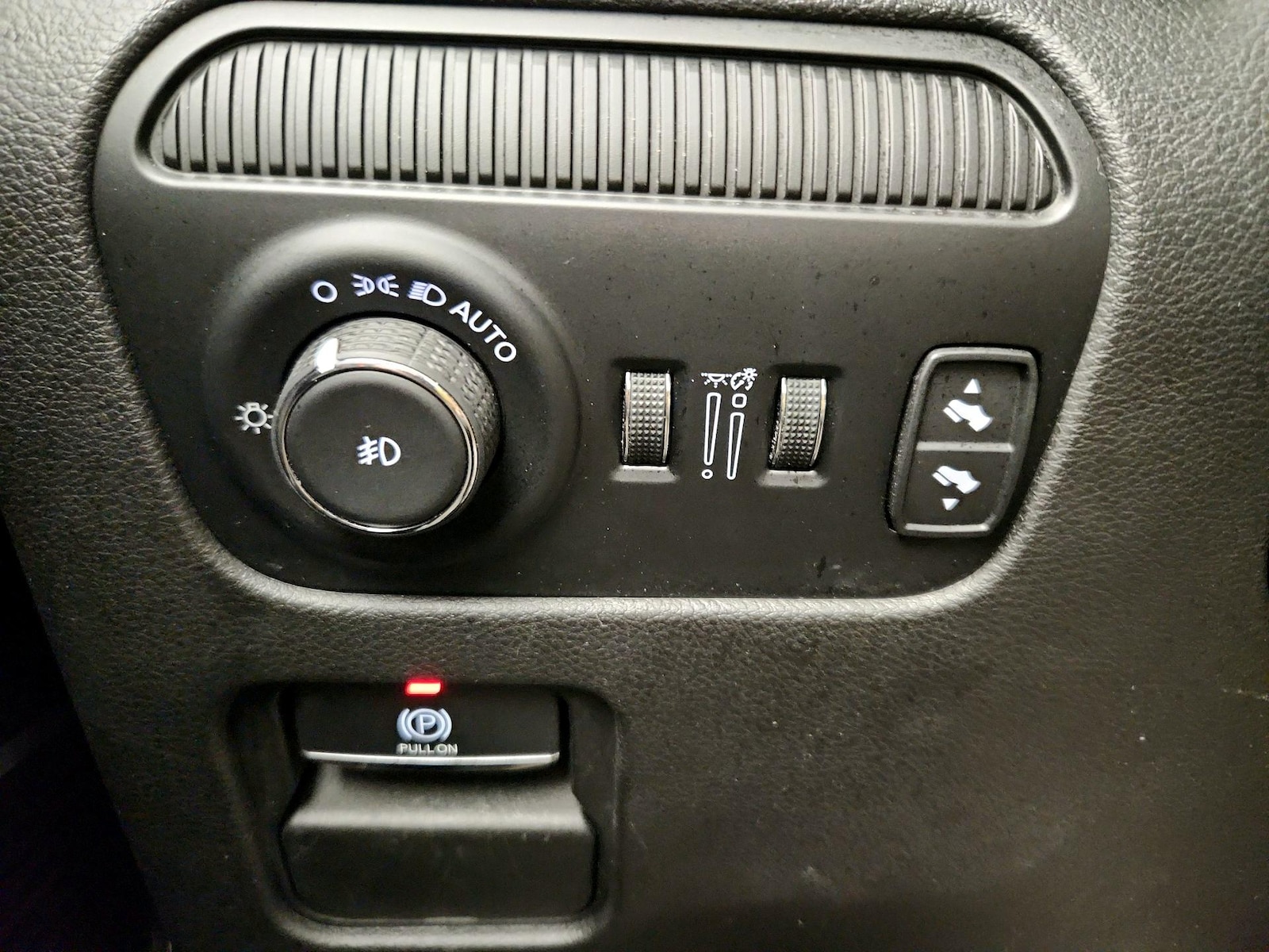 2023 Jeep Wagoneer Series II - Photo 14