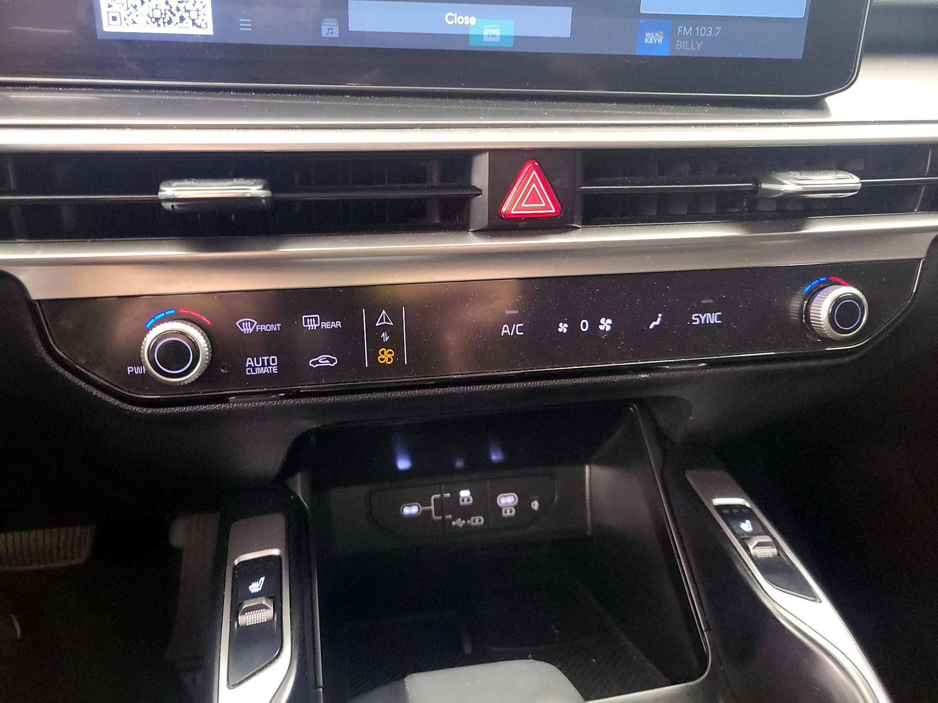 Thumbnail: 2025 Kia Sorento - 17