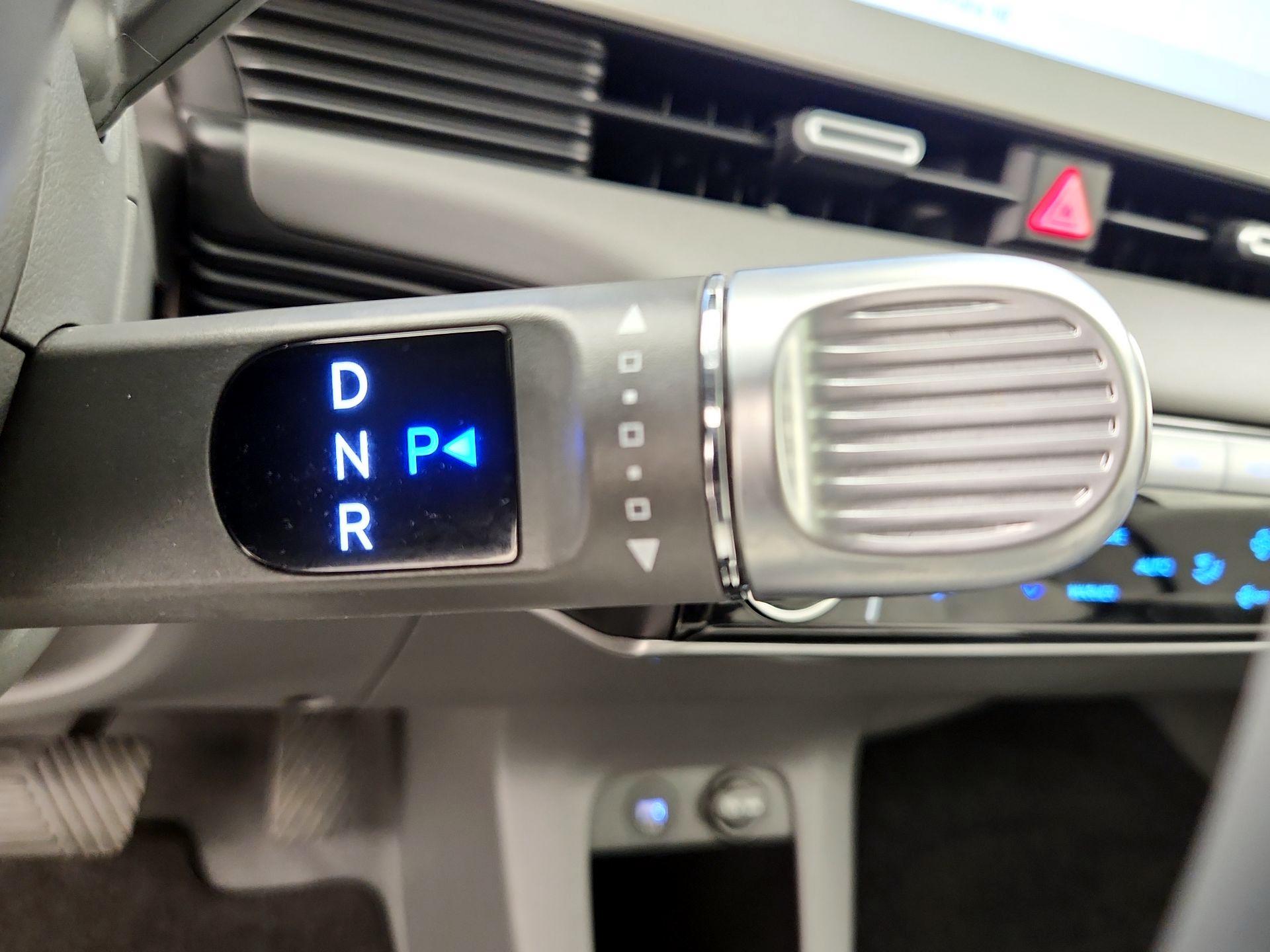 Thumbnail: 2024 Hyundai Ioniq 5 - 18
