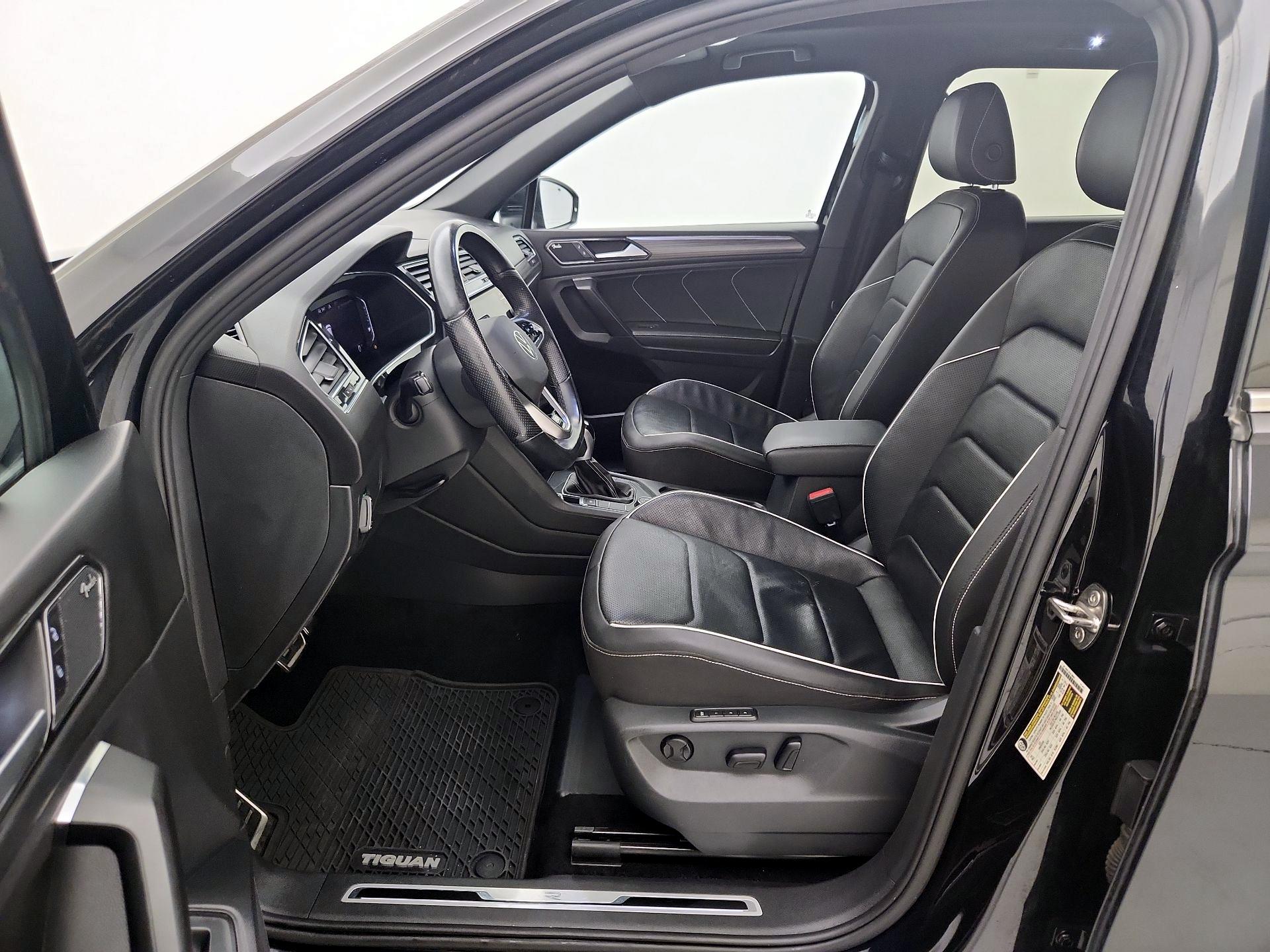 Thumbnail: 2023 Volkswagen Tiguan - 11