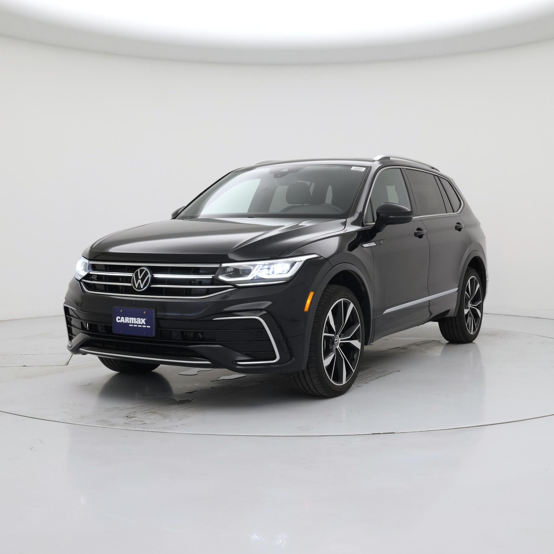 Thumbnail: 2023 Volkswagen Tiguan - 4