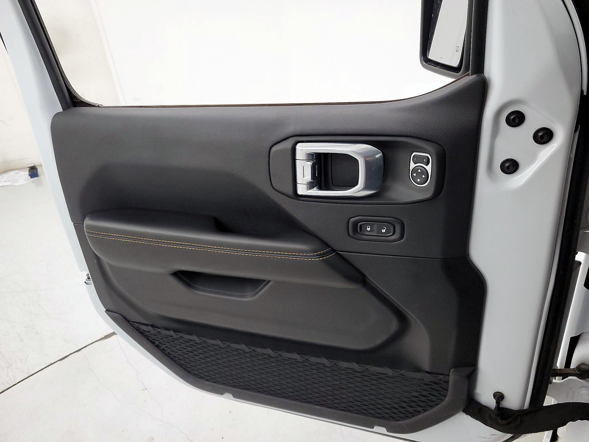 Thumbnail: 2025 Jeep Wrangler - 12
