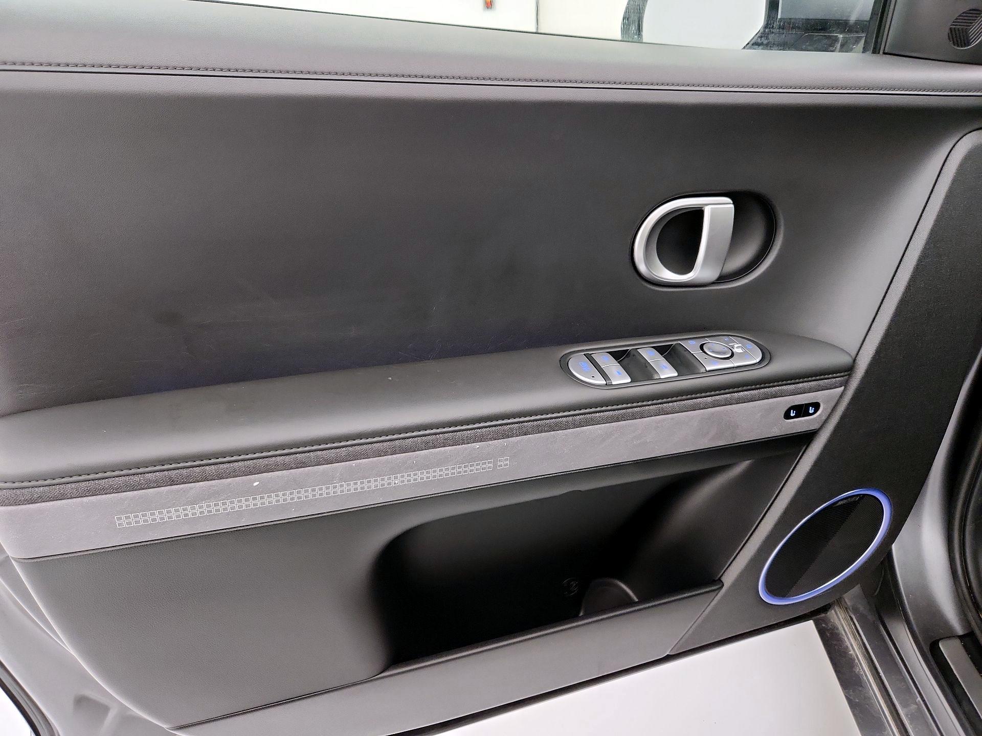 Thumbnail: 2024 Hyundai Ioniq 5 - 12