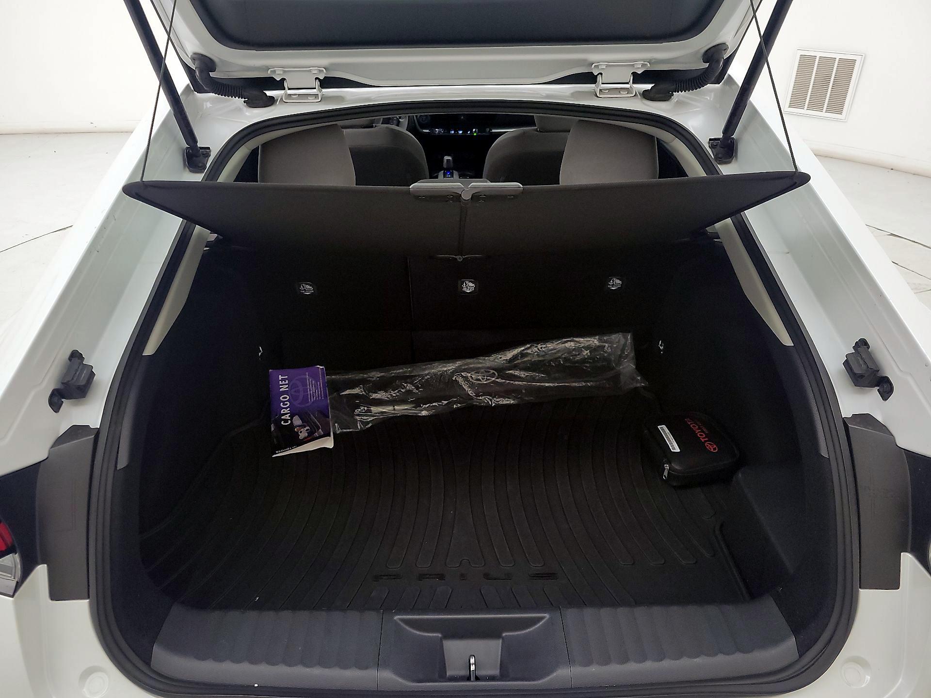 Thumbnail: 2024 Toyota Prius - 20
