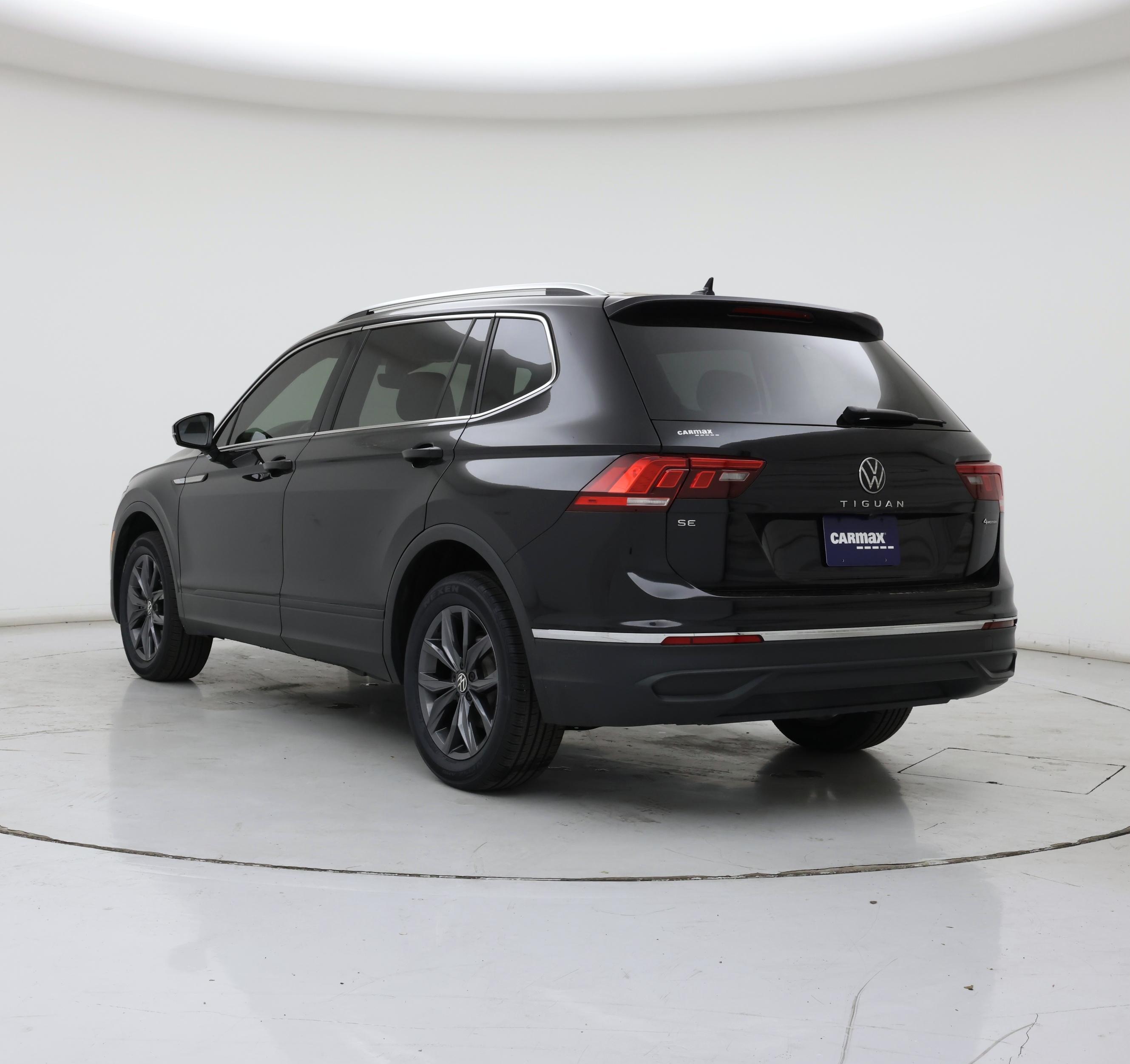 Thumbnail: 2023 Volkswagen Tiguan - 2