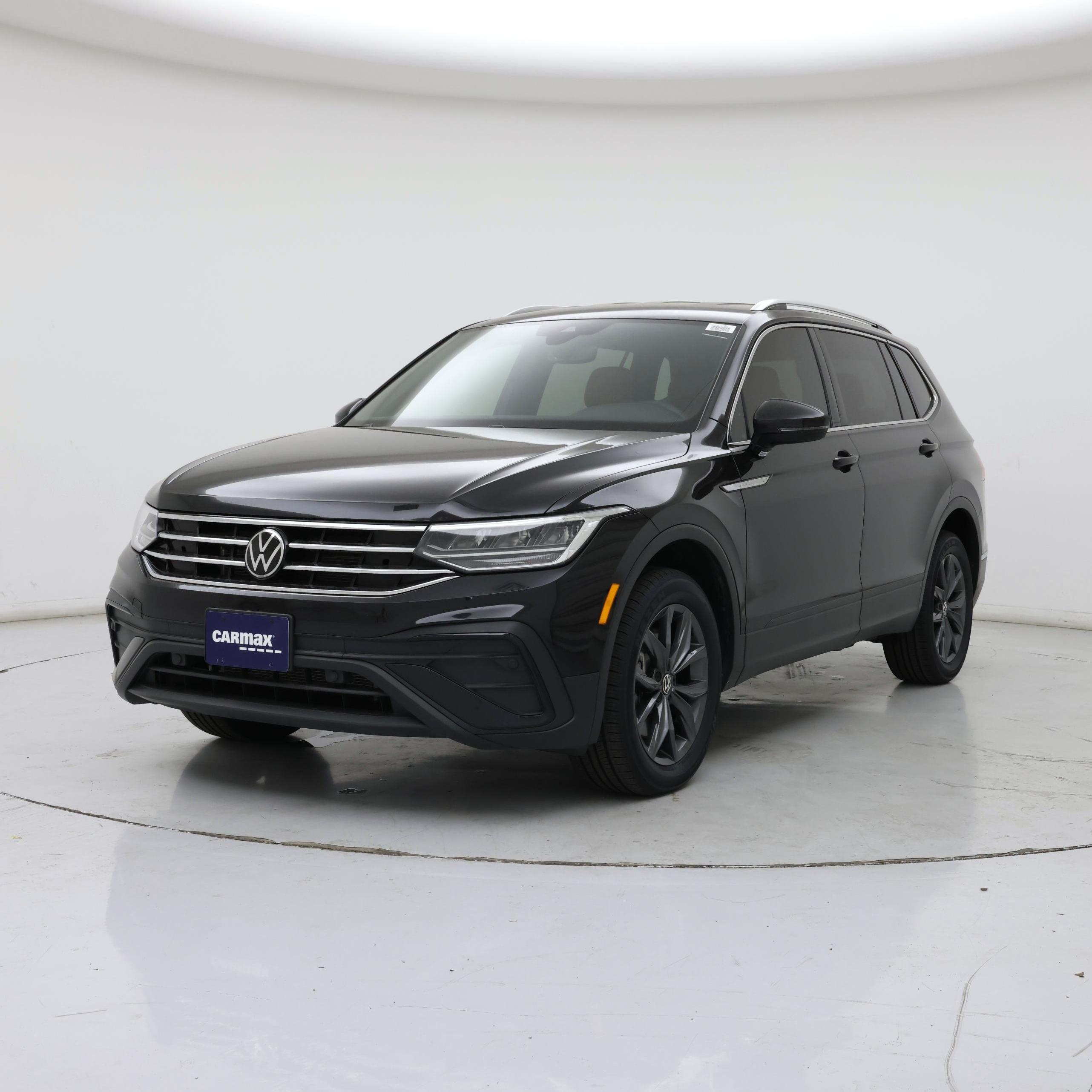 Thumbnail: 2023 Volkswagen Tiguan - 4