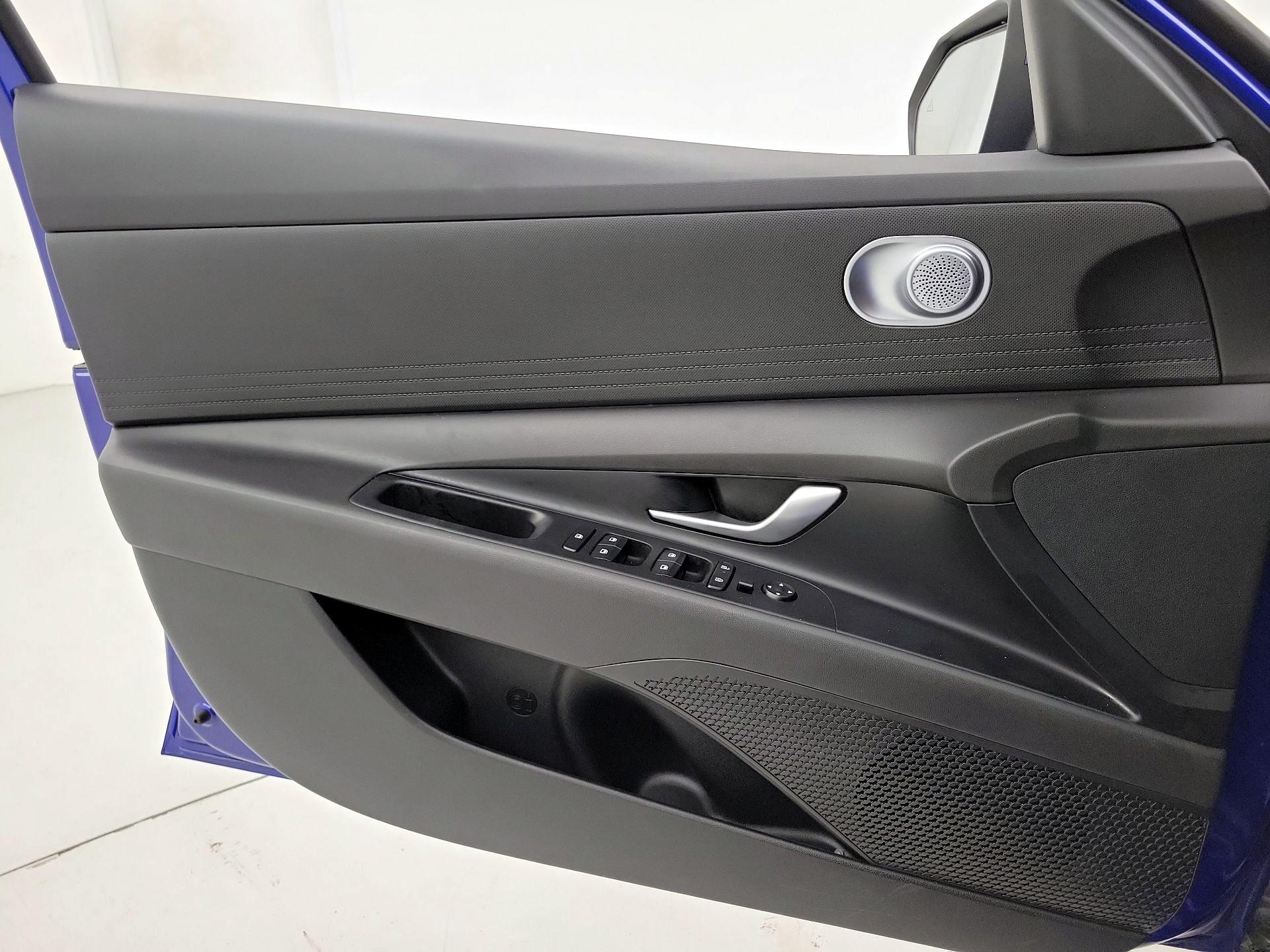 Thumbnail: 2024 Hyundai Elantra - 12
