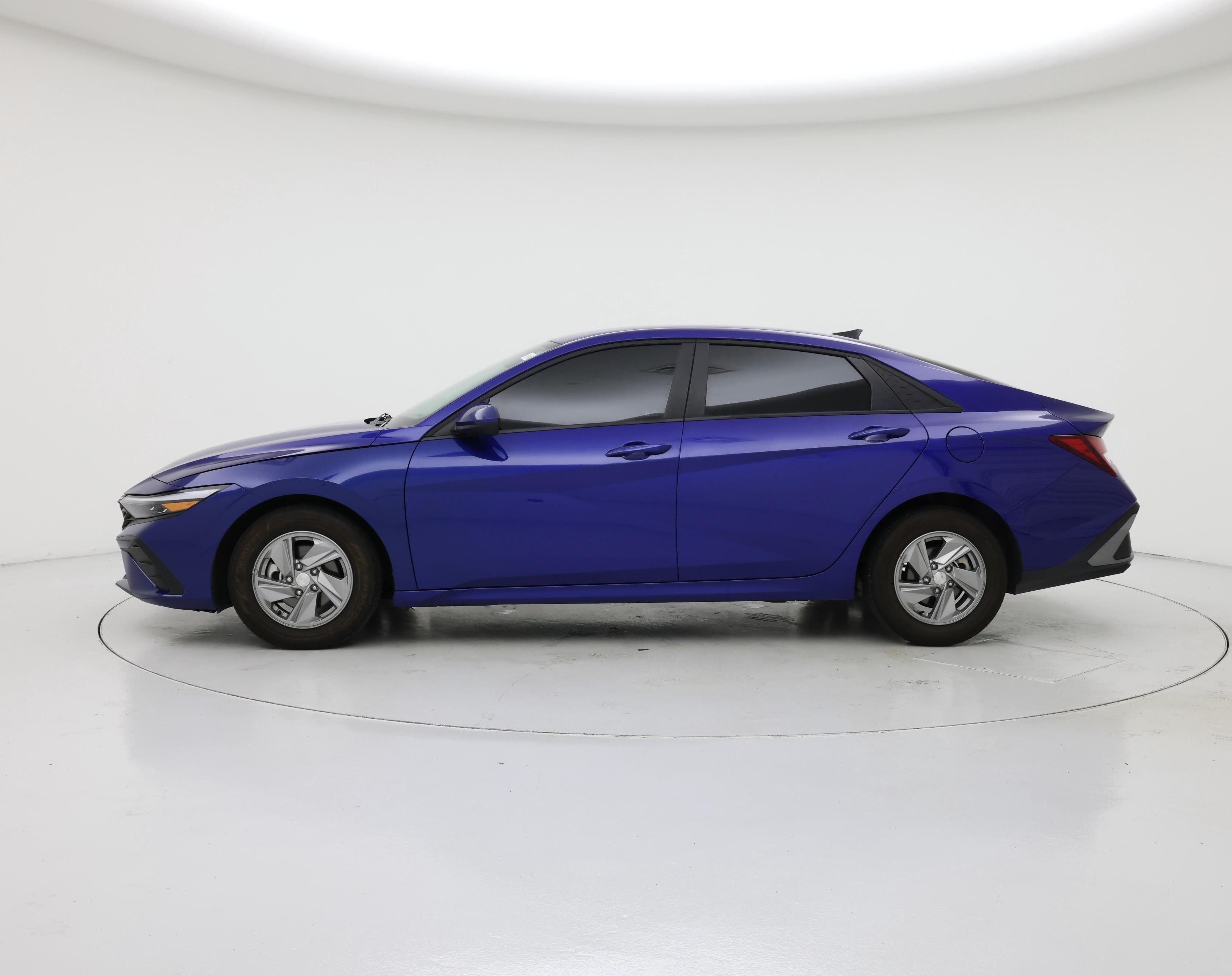 Thumbnail: 2024 Hyundai Elantra - 3