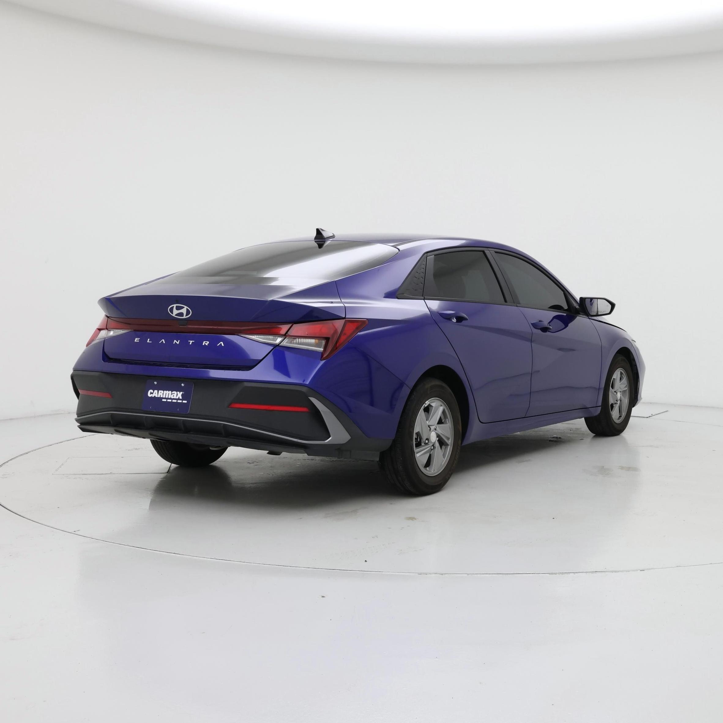 Thumbnail: 2024 Hyundai Elantra - 8