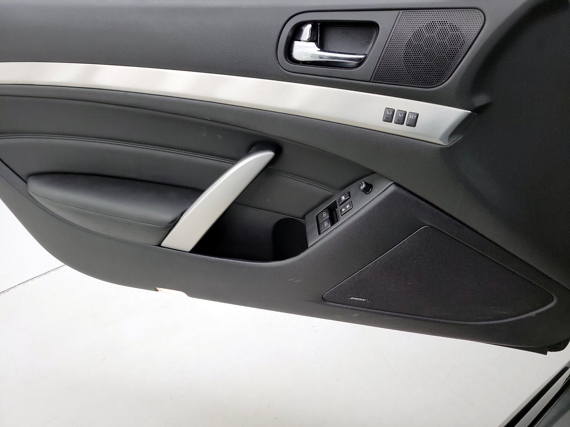 Thumbnail: 2015 INFINITI Q60 - 12