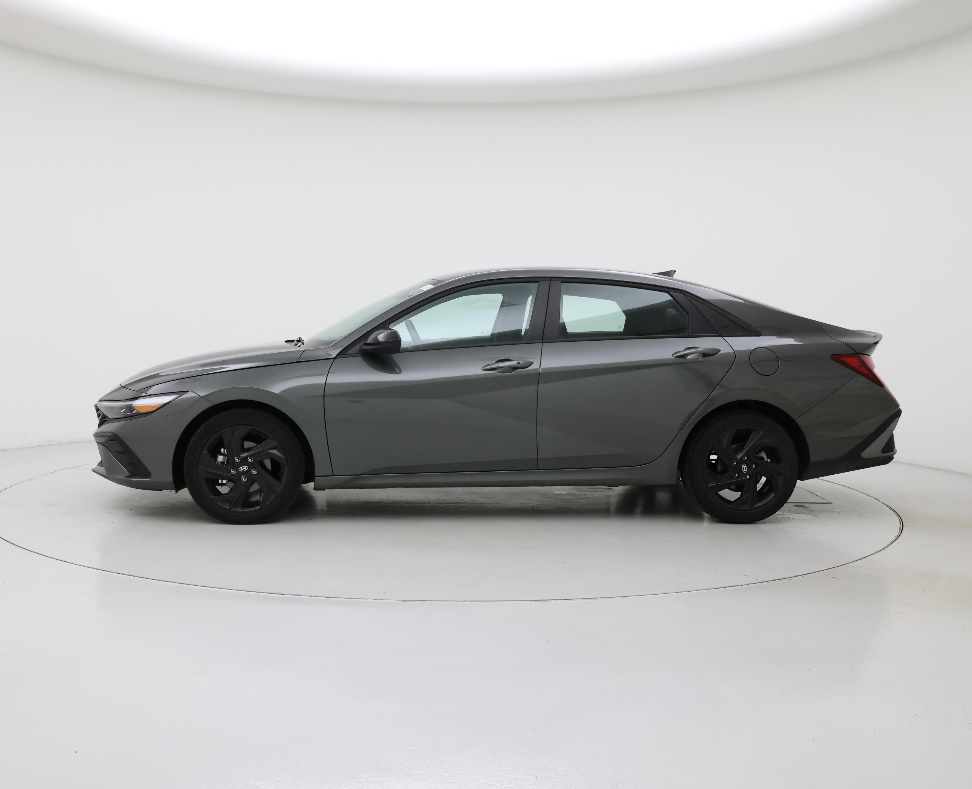 Thumbnail: 2026 Hyundai Elantra - 3