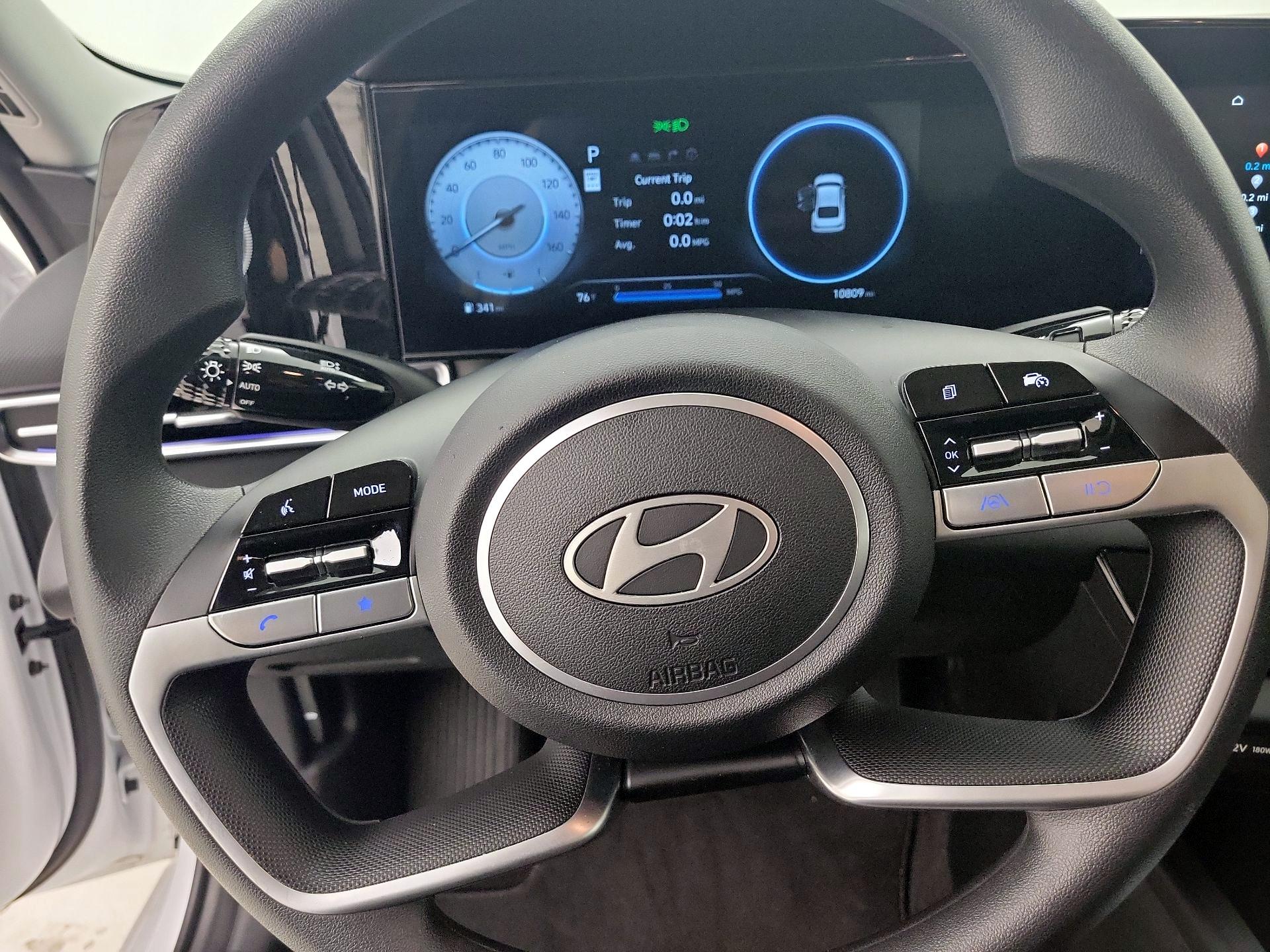 Thumbnail: 2024 Hyundai Elantra - 10