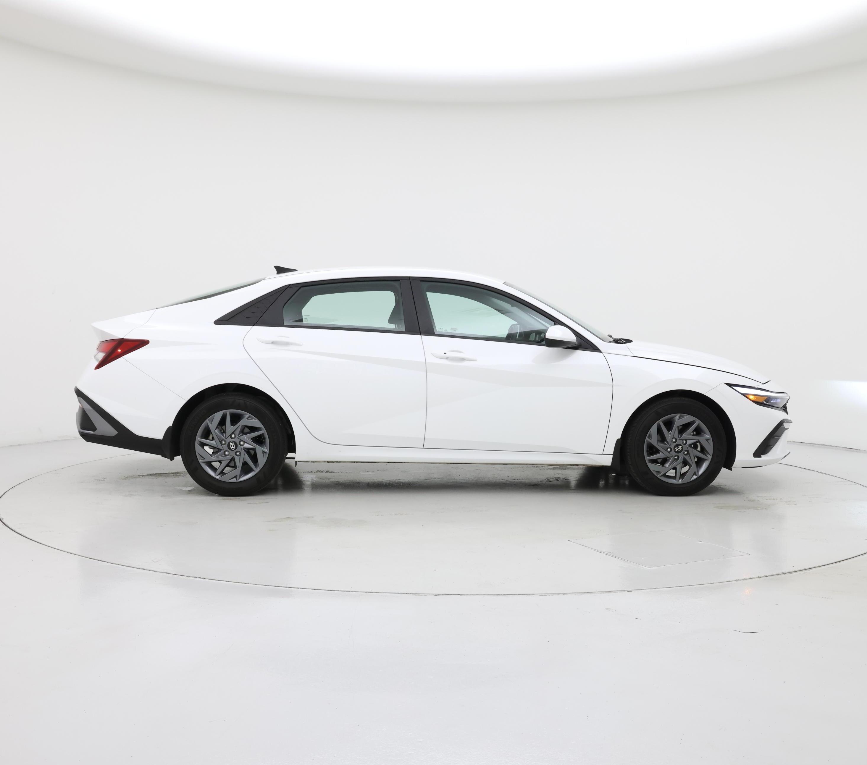 Thumbnail: 2024 Hyundai Elantra - 7