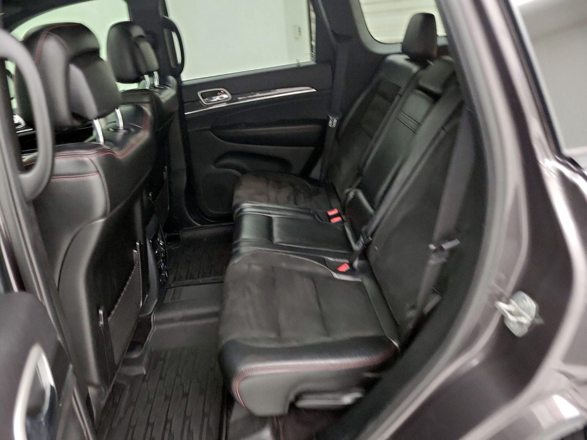 Thumbnail: 2018 Jeep Grand Cherokee - 20