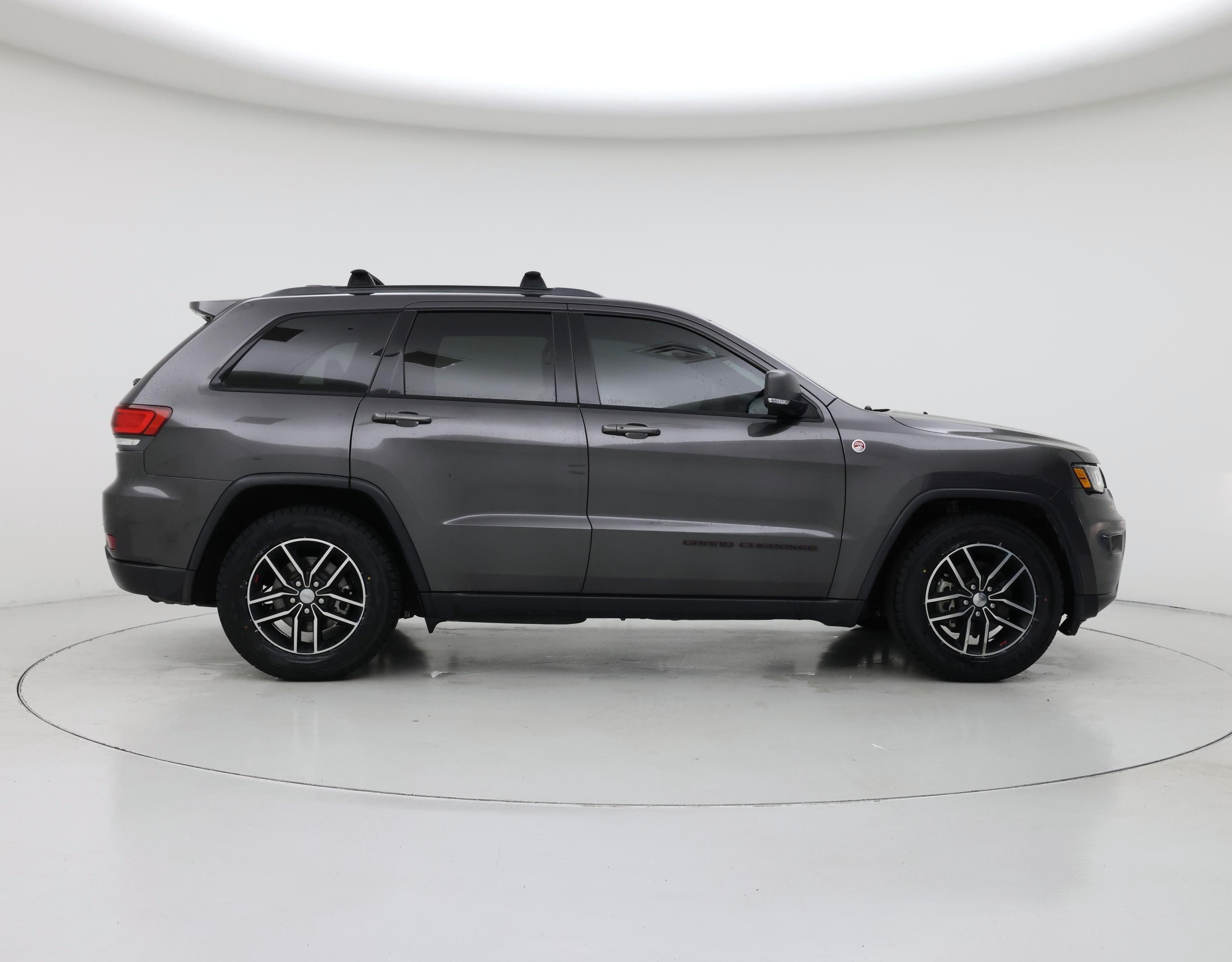 Thumbnail: 2018 Jeep Grand Cherokee - 7