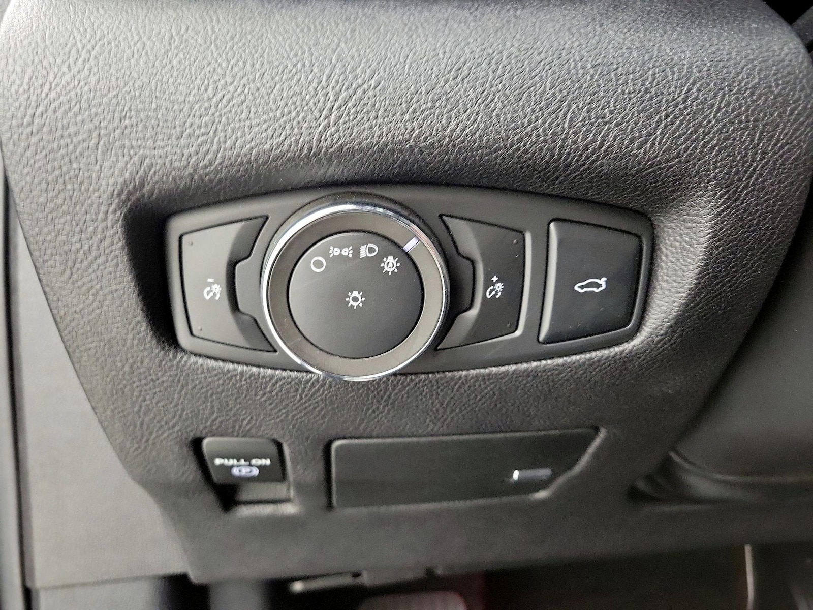 2020 Lincoln Continental Reserve - Photo 14