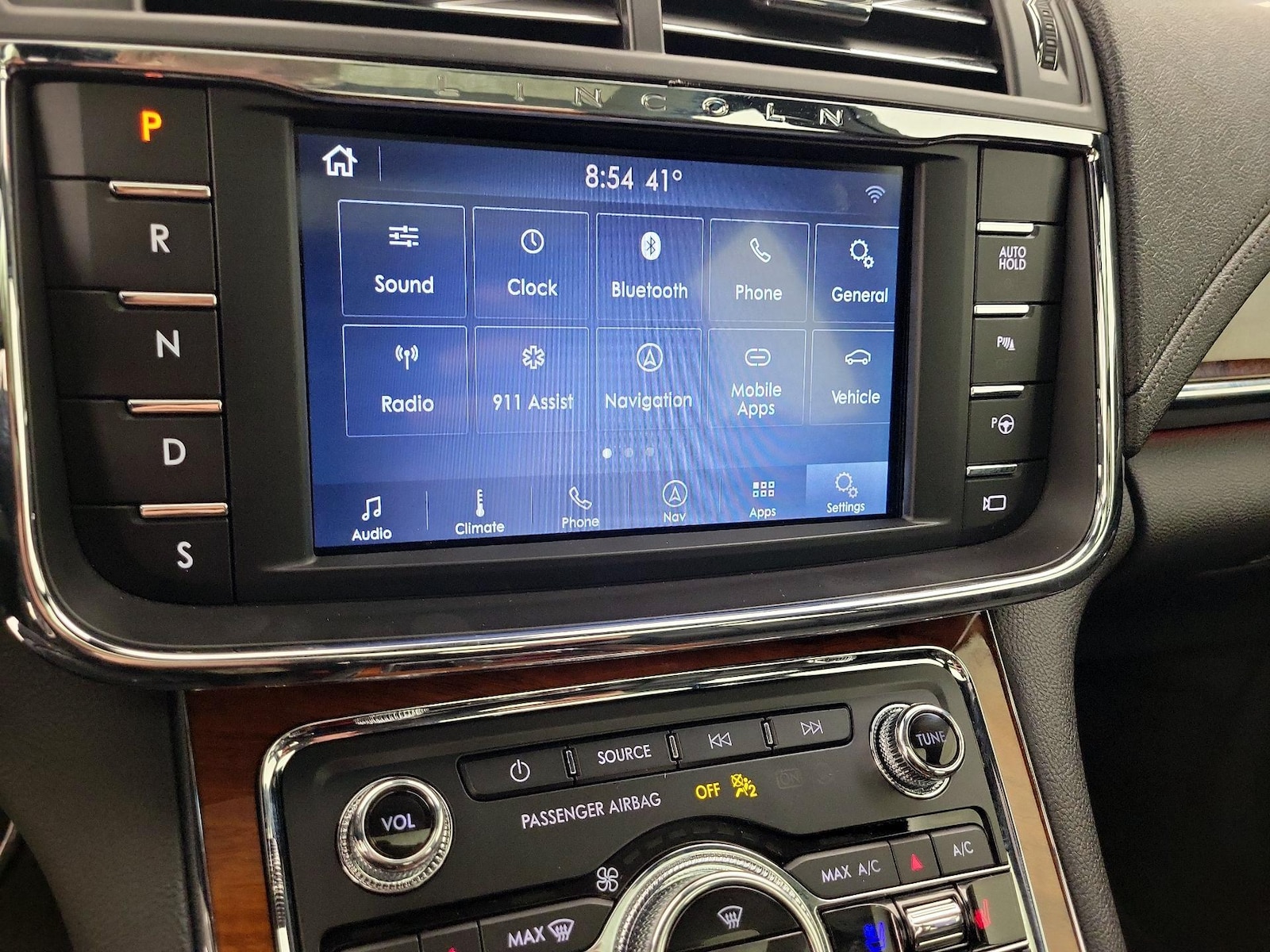 2020 Lincoln Continental Reserve - Photo 16