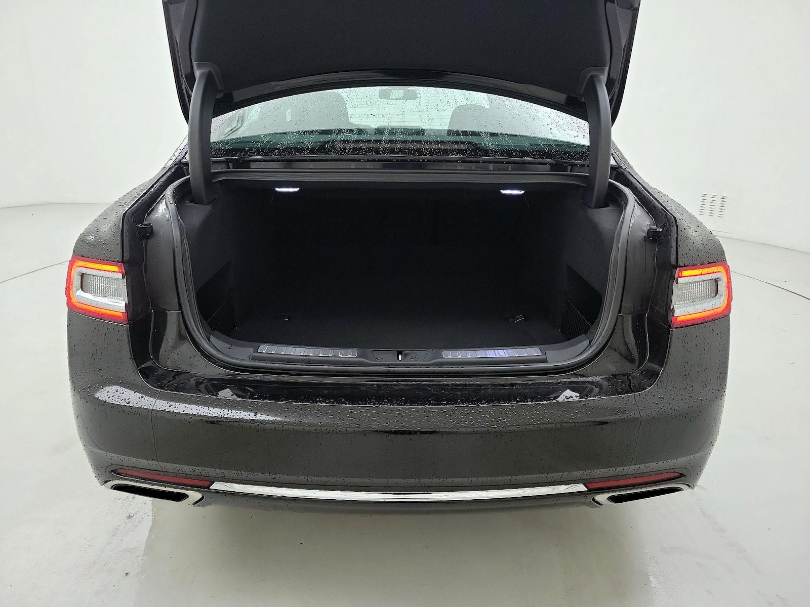 2020 Lincoln Continental Reserve - Photo 22