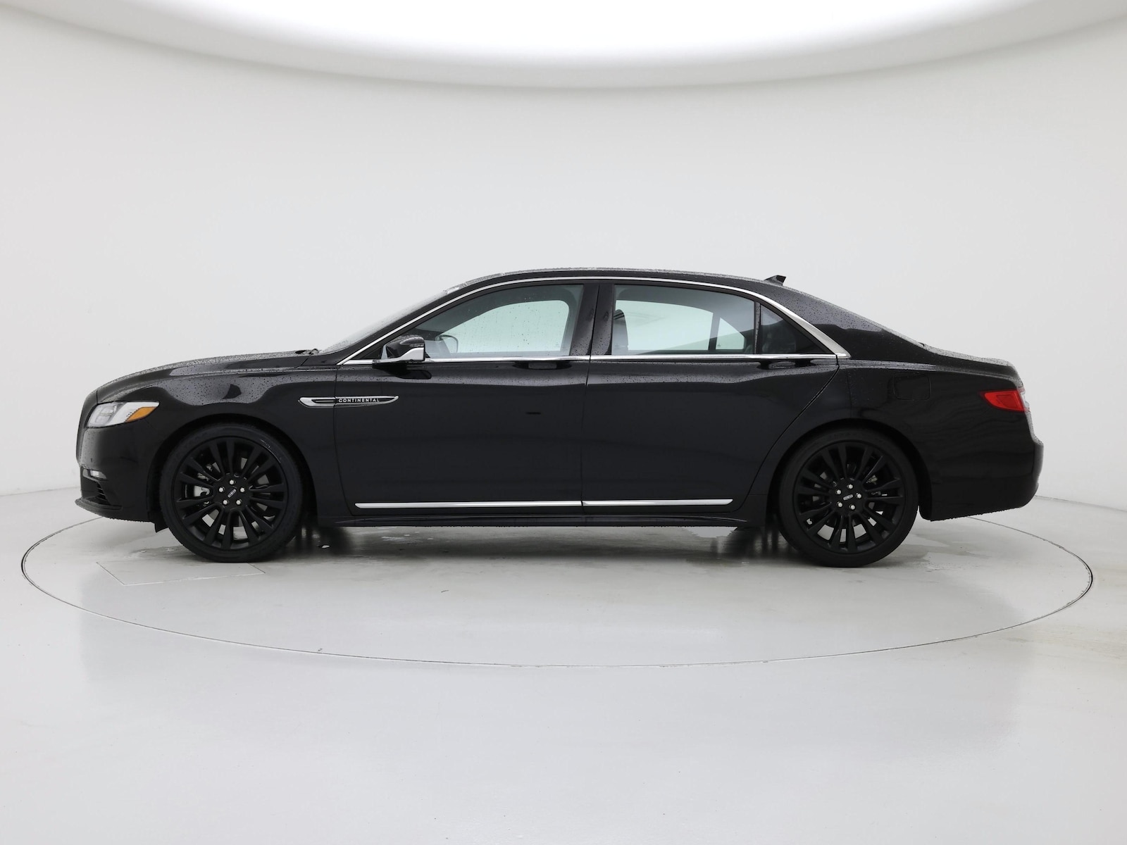 2020 Lincoln Continental Reserve - Photo 4