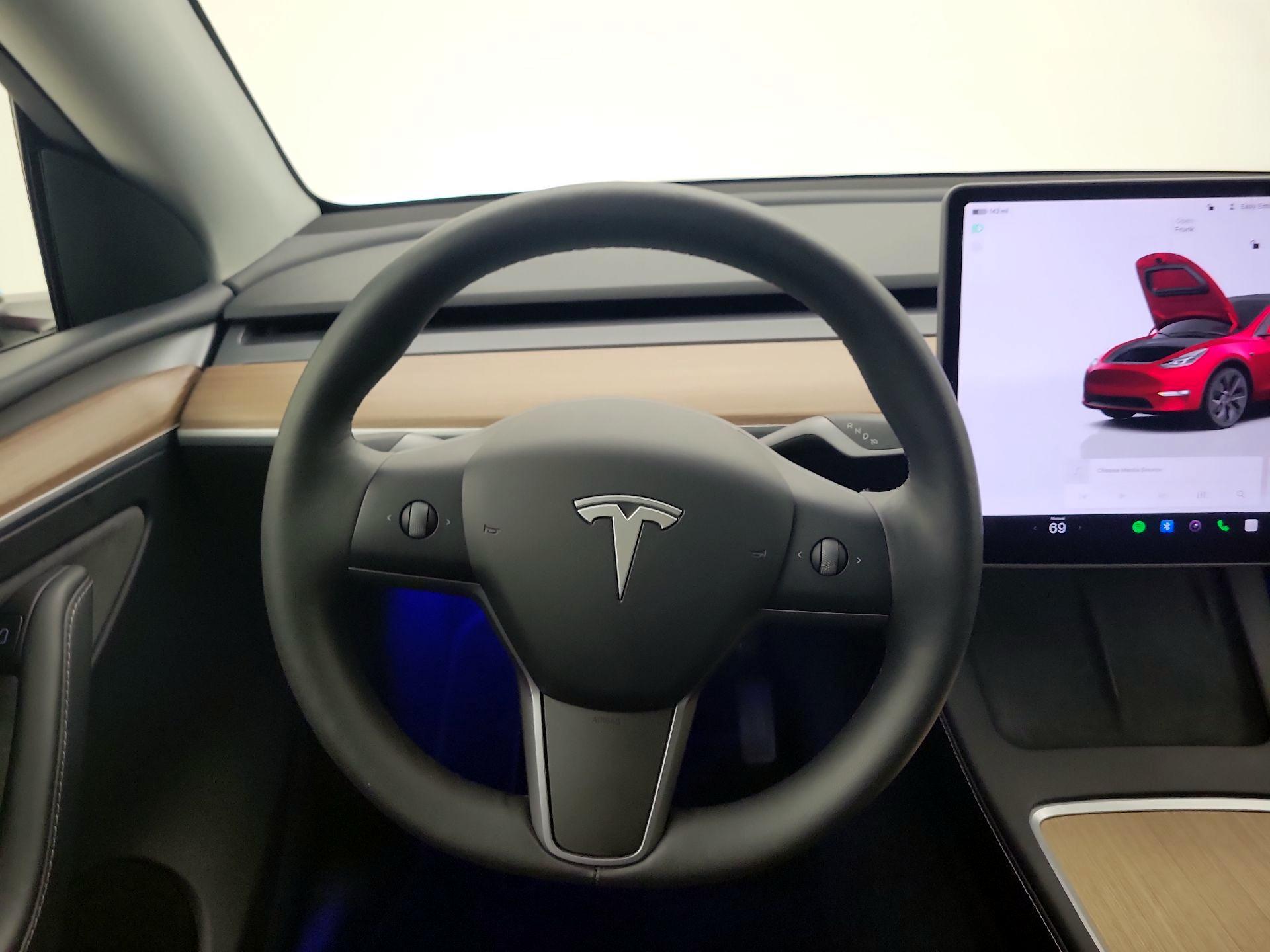 Thumbnail: 2025 Tesla Model Y - 10