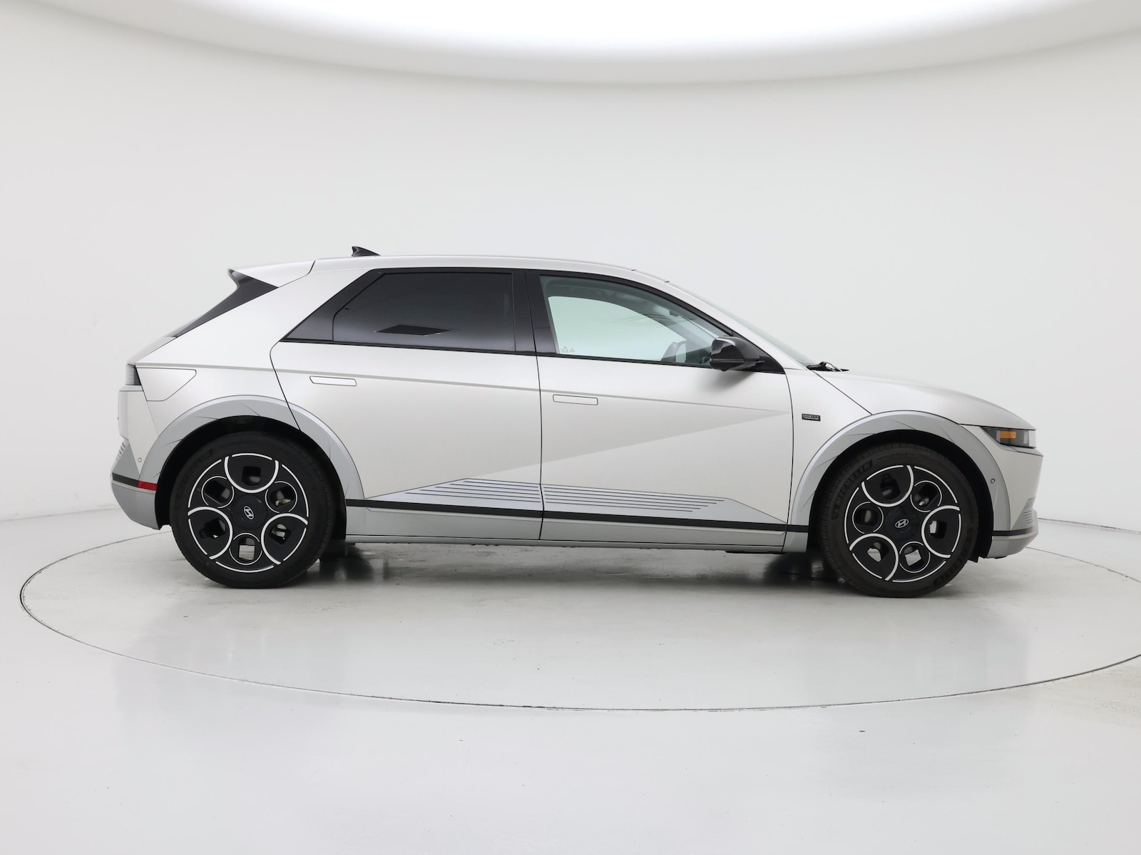 2024 Hyundai IONIQ 5 Disney100 Platinum - Photo 8