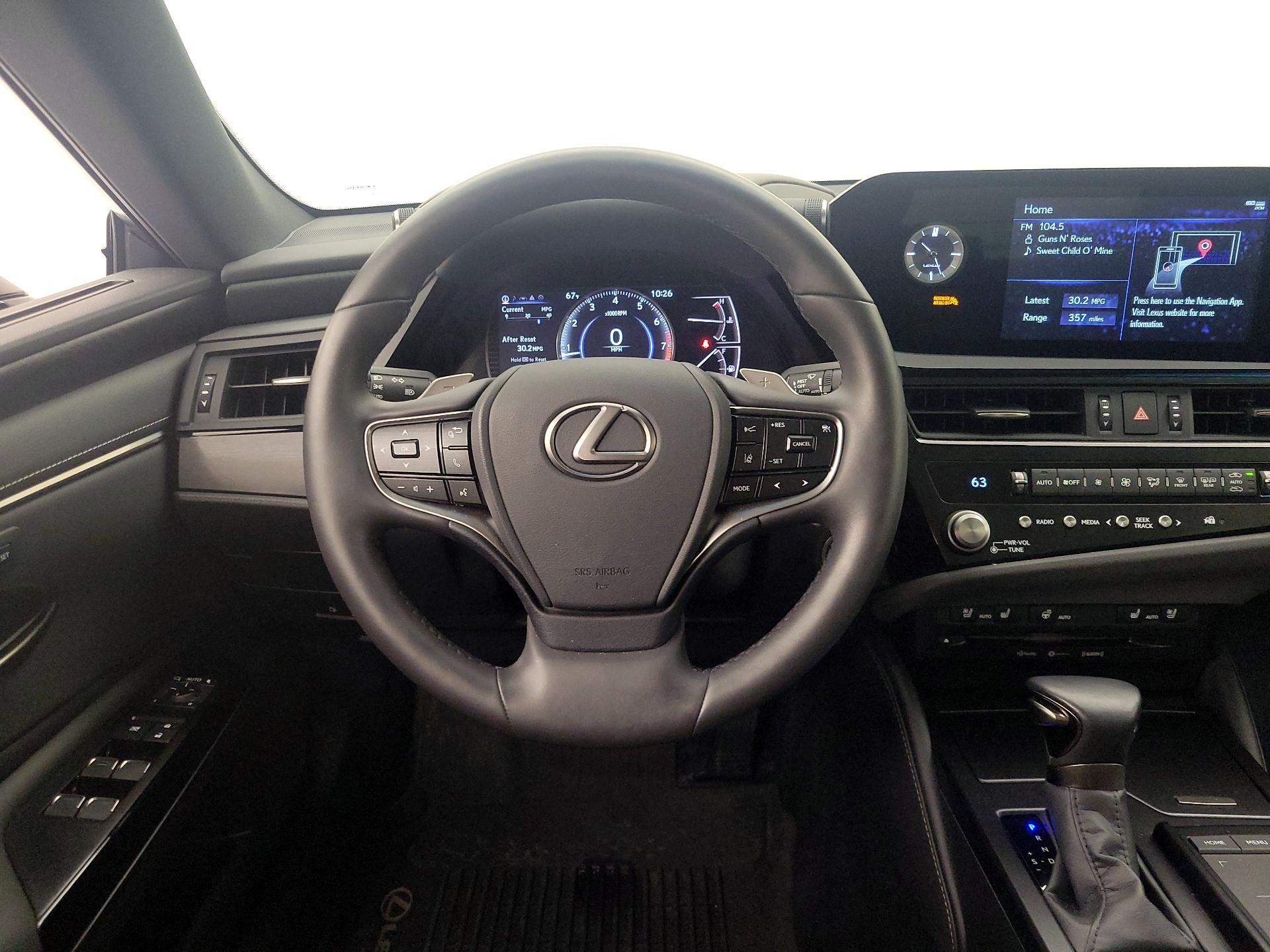 Thumbnail: 2022 Lexus ES - 10