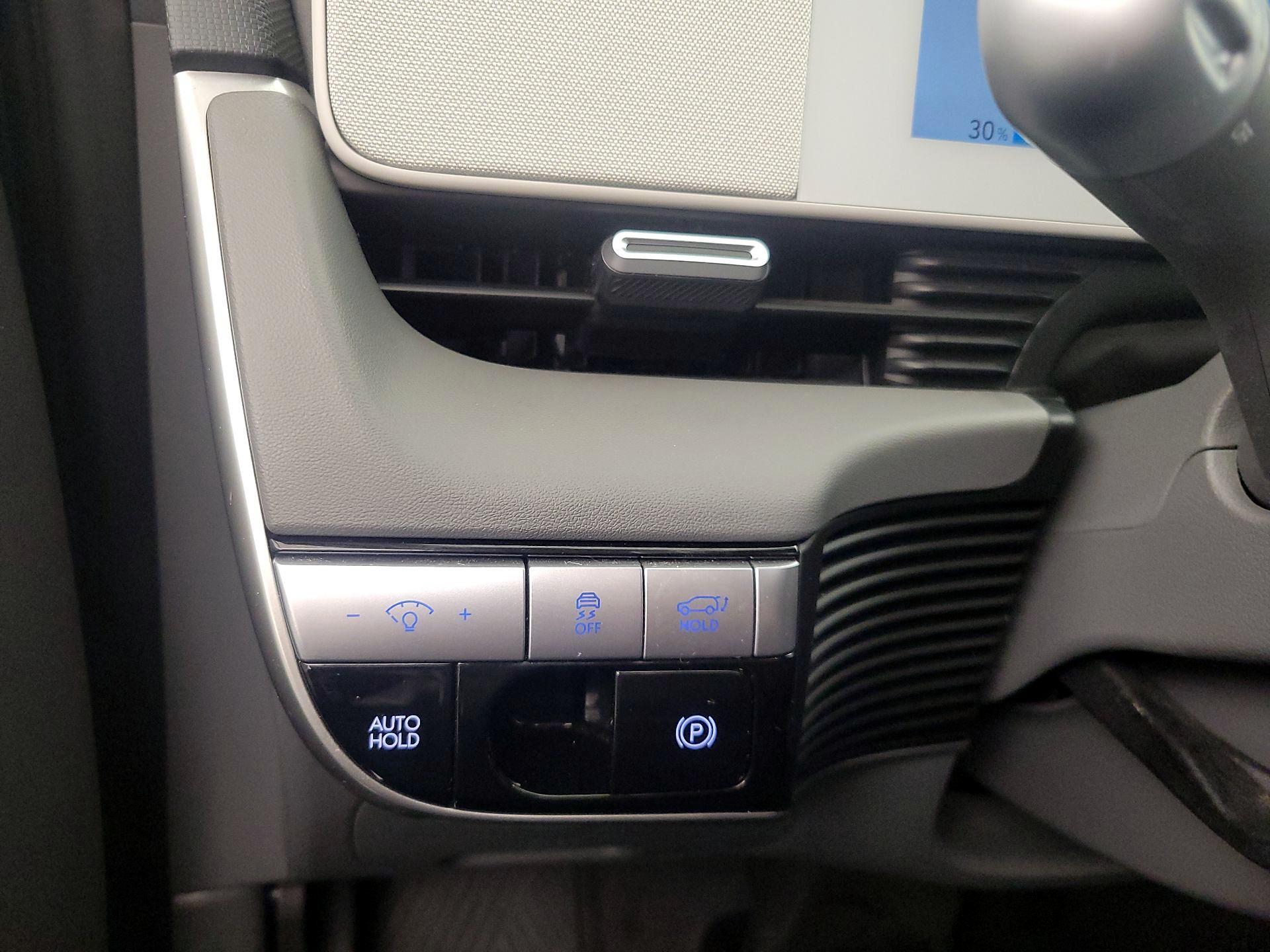 Thumbnail: 2024 Hyundai Ioniq 5 - 13
