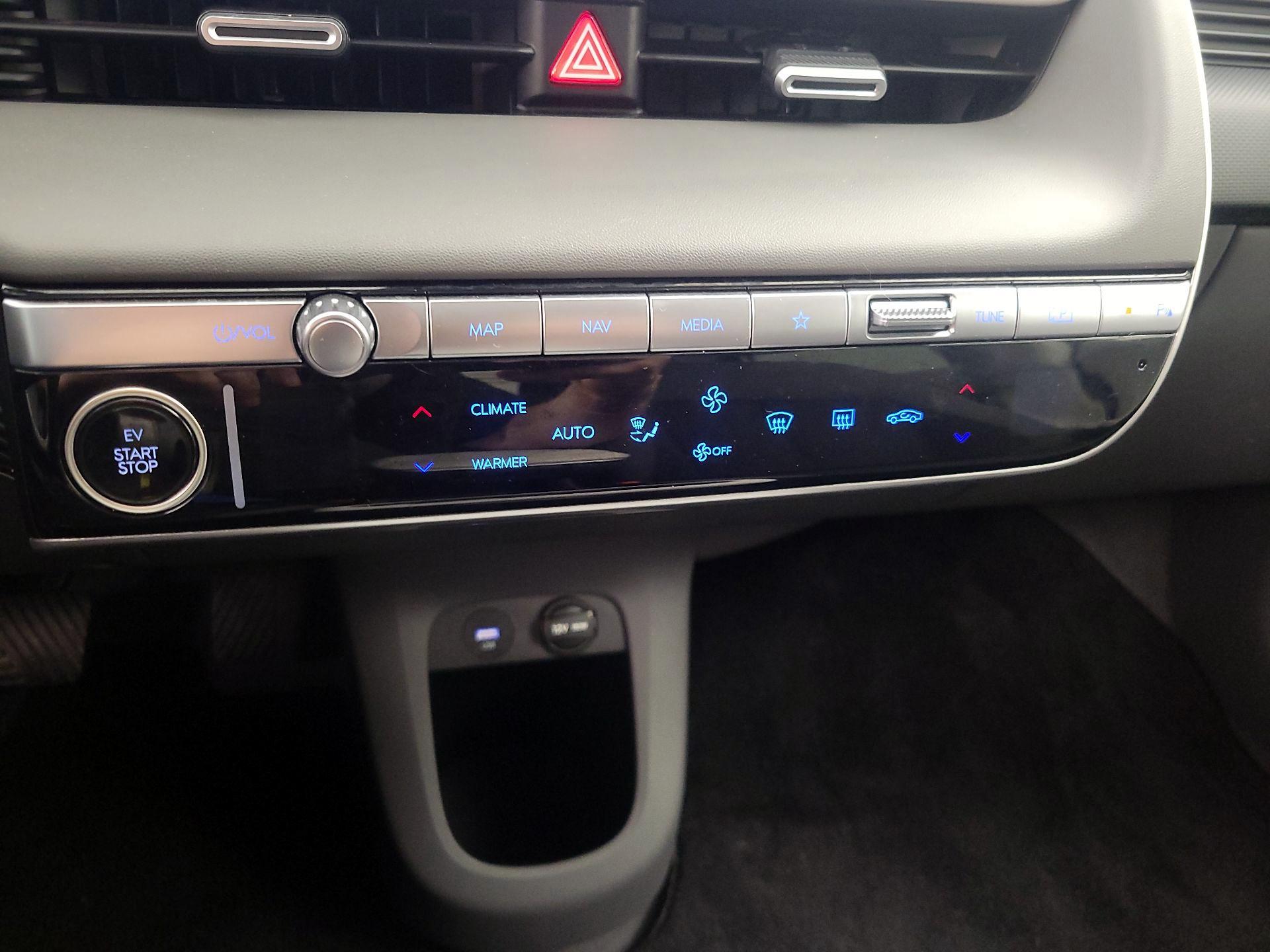 Thumbnail: 2024 Hyundai Ioniq 5 - 17