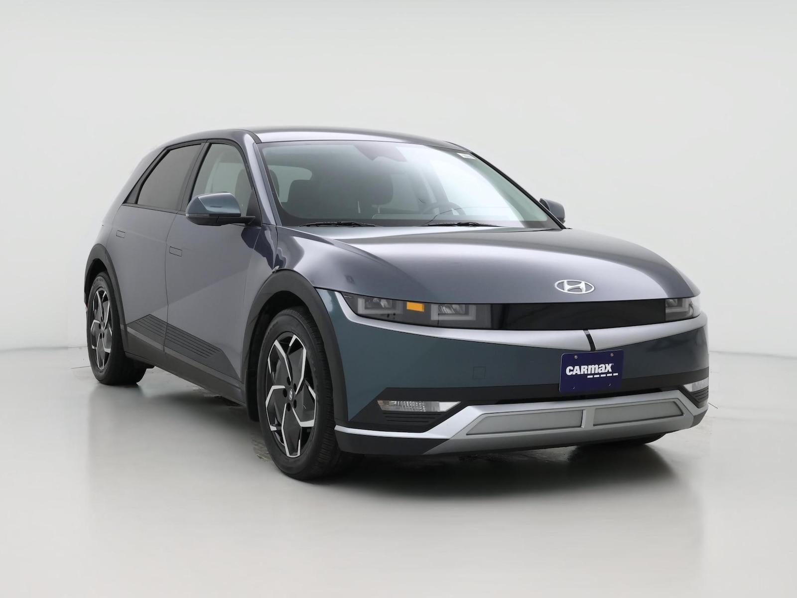 2024 Hyundai IONIQ 5 SE - Photo 1