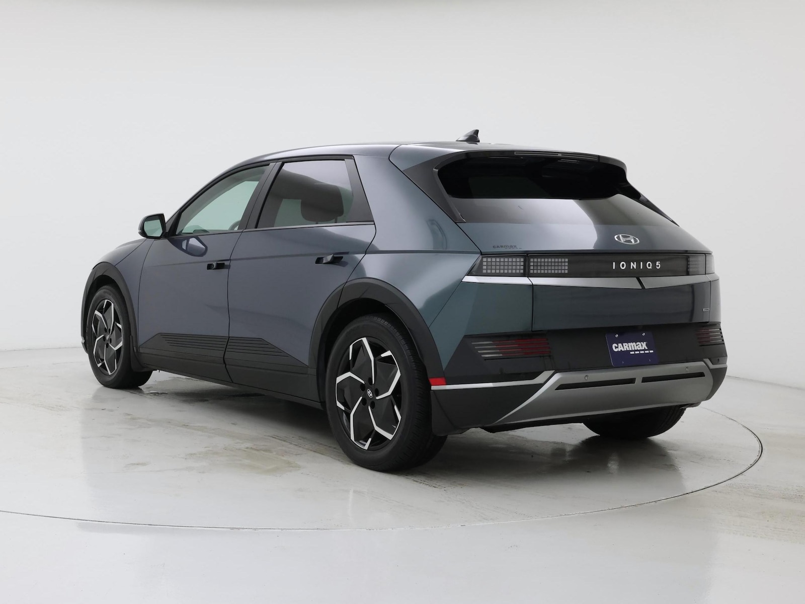 2024 Hyundai IONIQ 5 SE - Photo 3