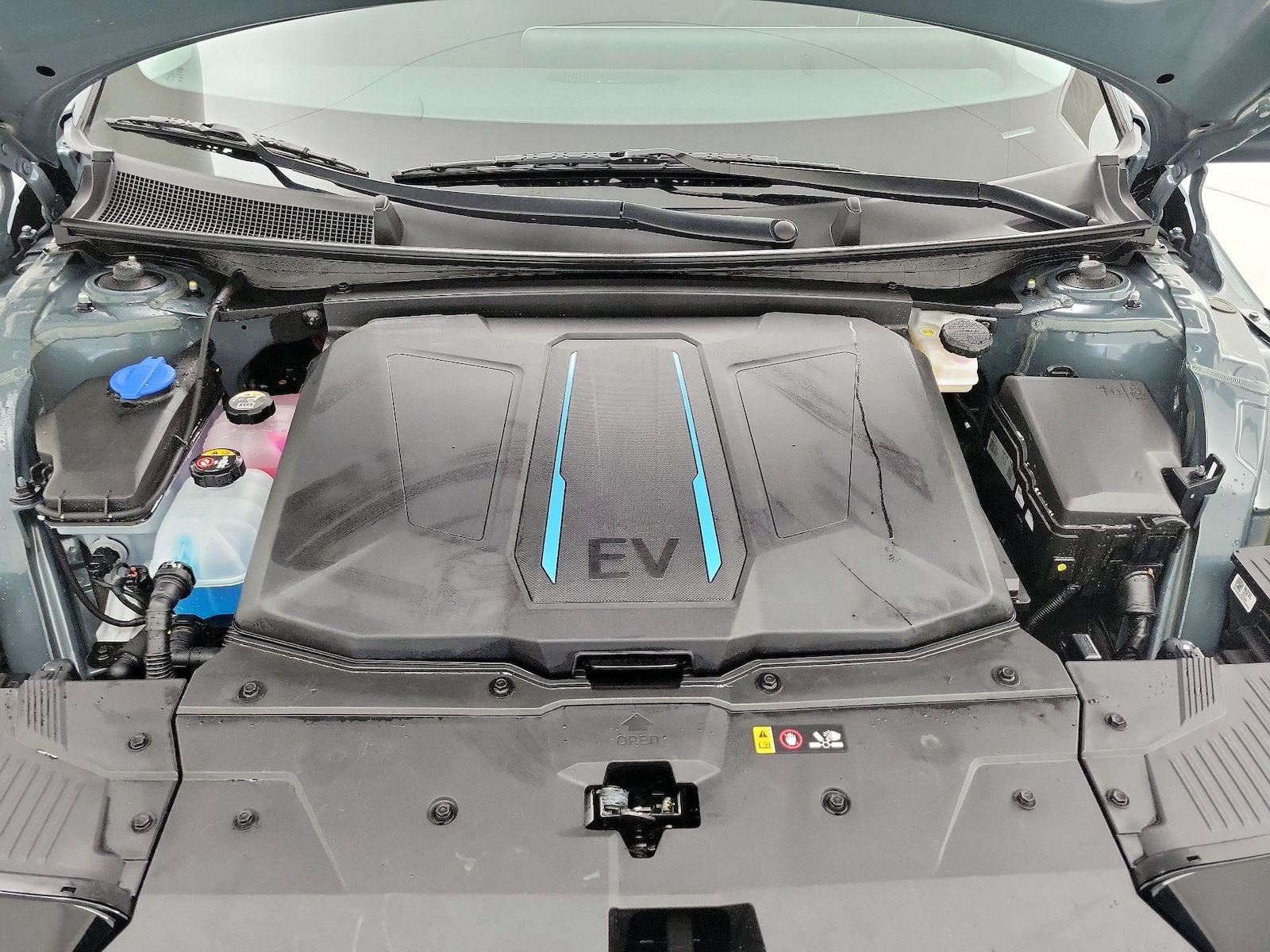 2024 Hyundai IONIQ 5 SE - Photo 23