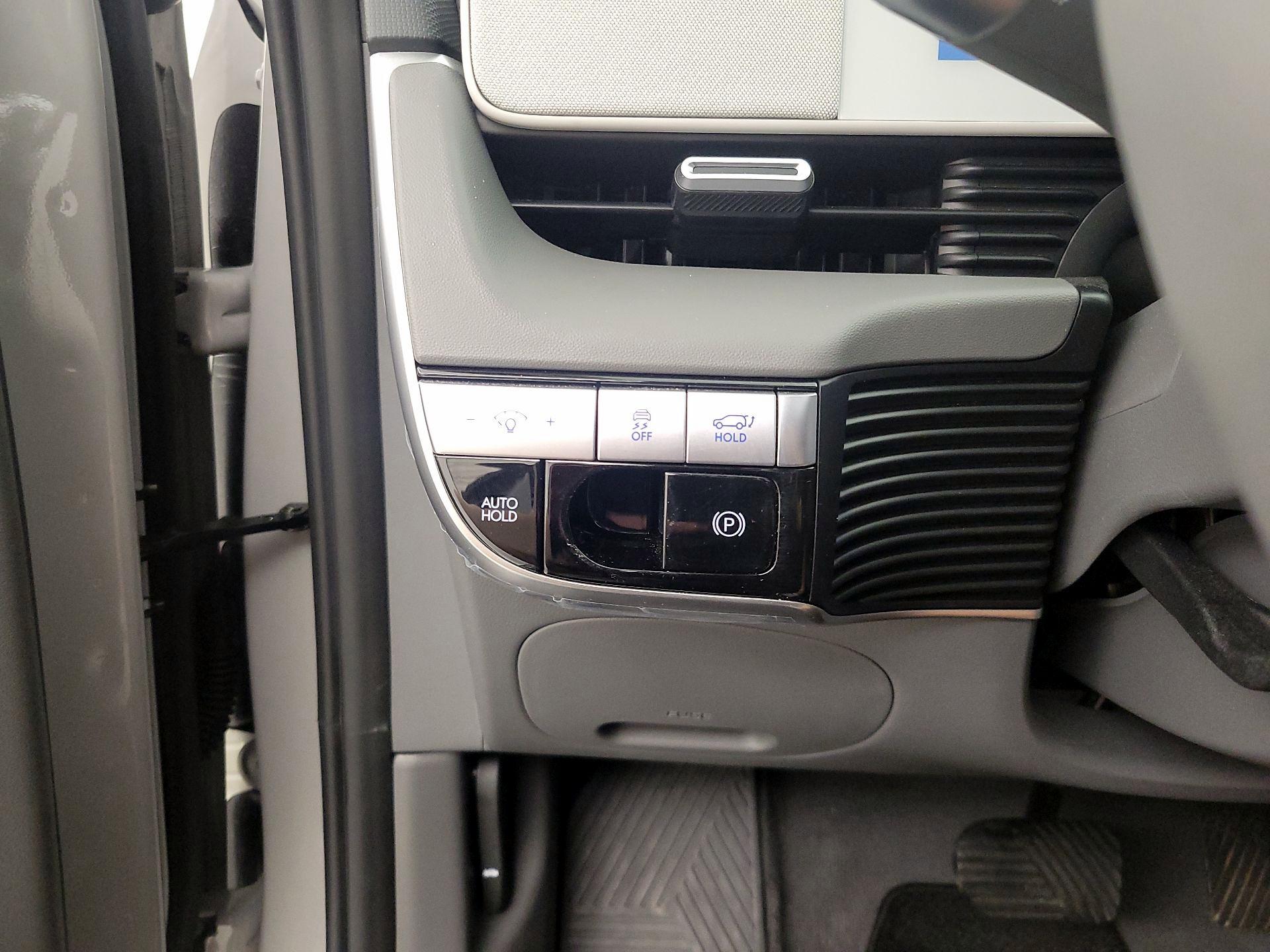 Thumbnail: 2024 Hyundai Ioniq 5 - 13
