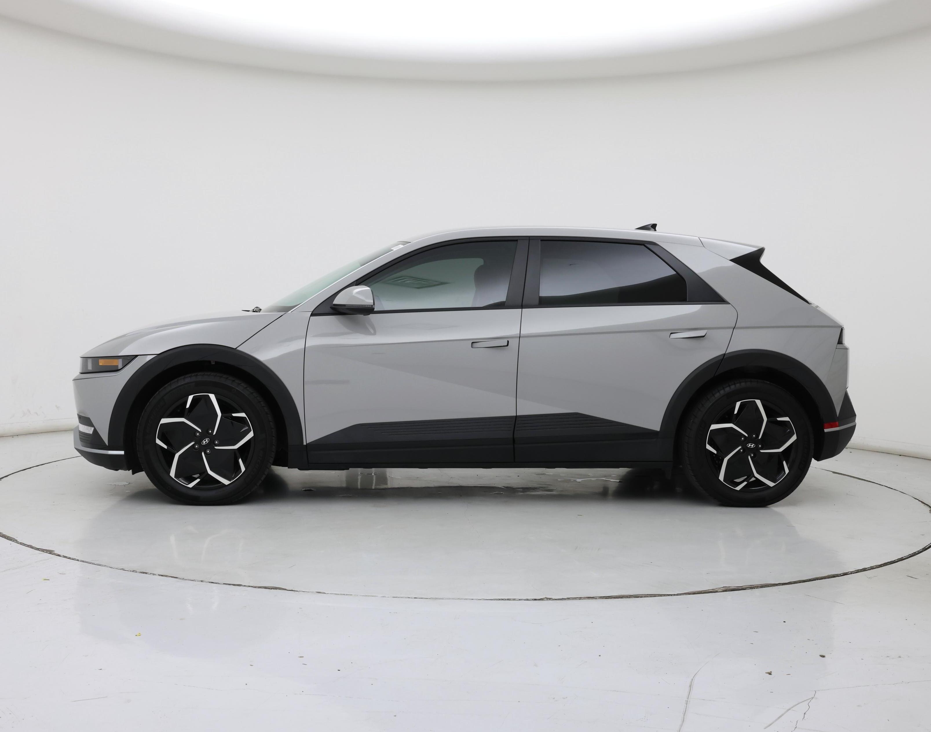 Thumbnail: 2024 Hyundai Ioniq 5 - 3