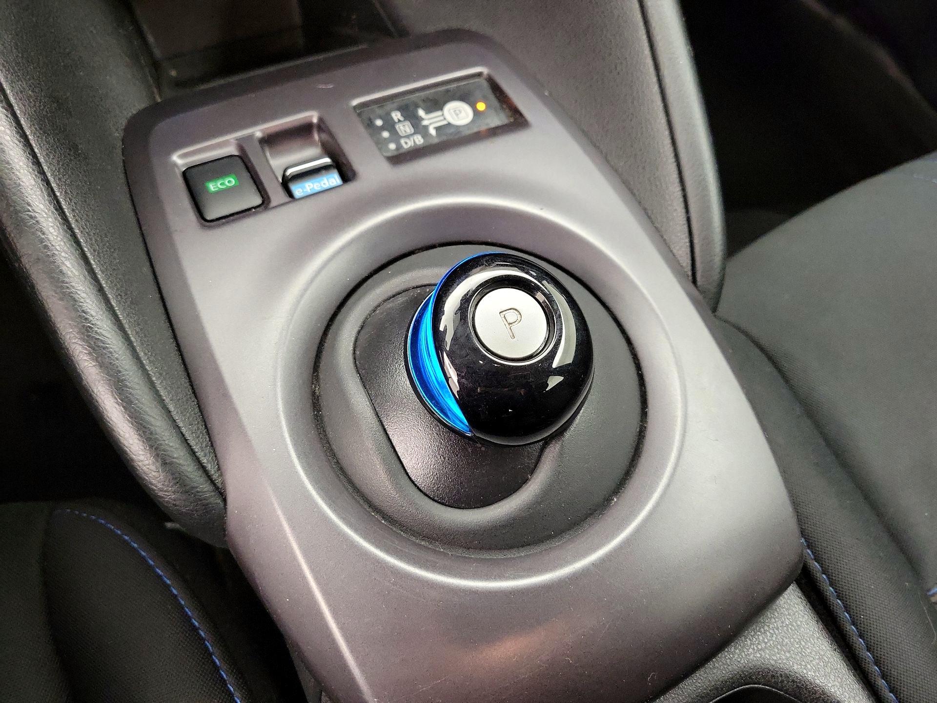 Thumbnail: 2024 Nissan Leaf - 17