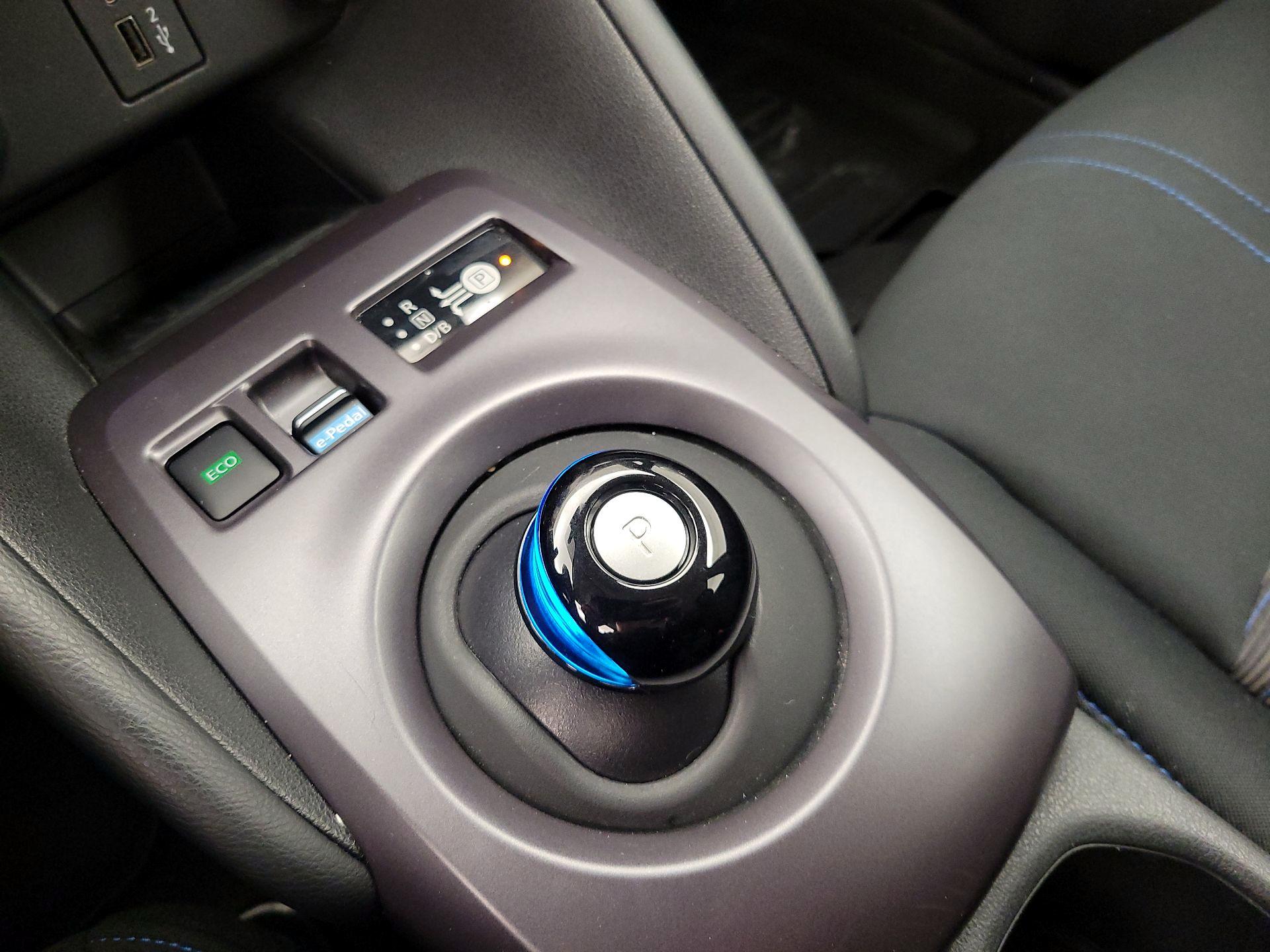 Thumbnail: 2024 Nissan Leaf - 17