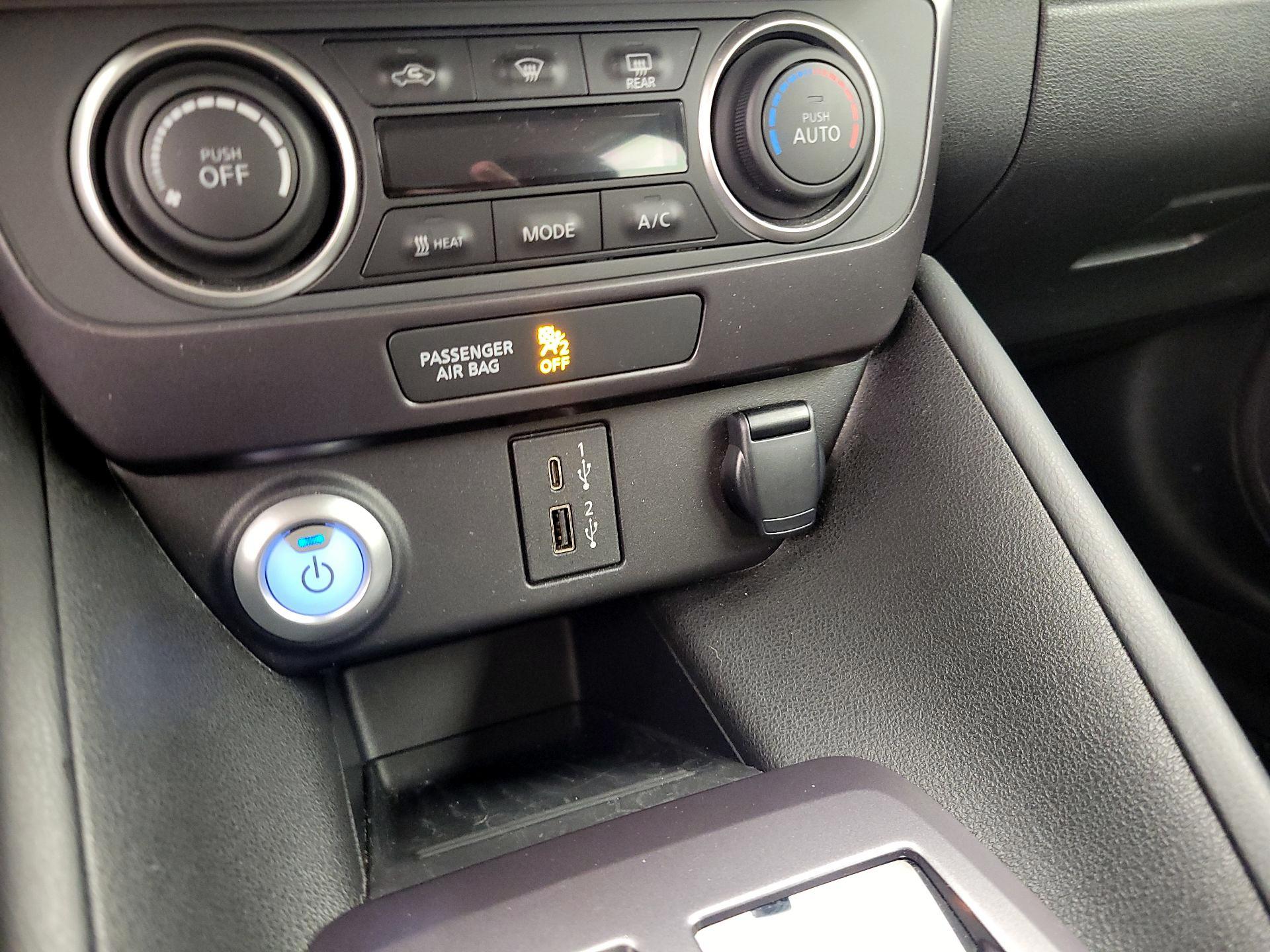 Thumbnail: 2024 Nissan Leaf - 18