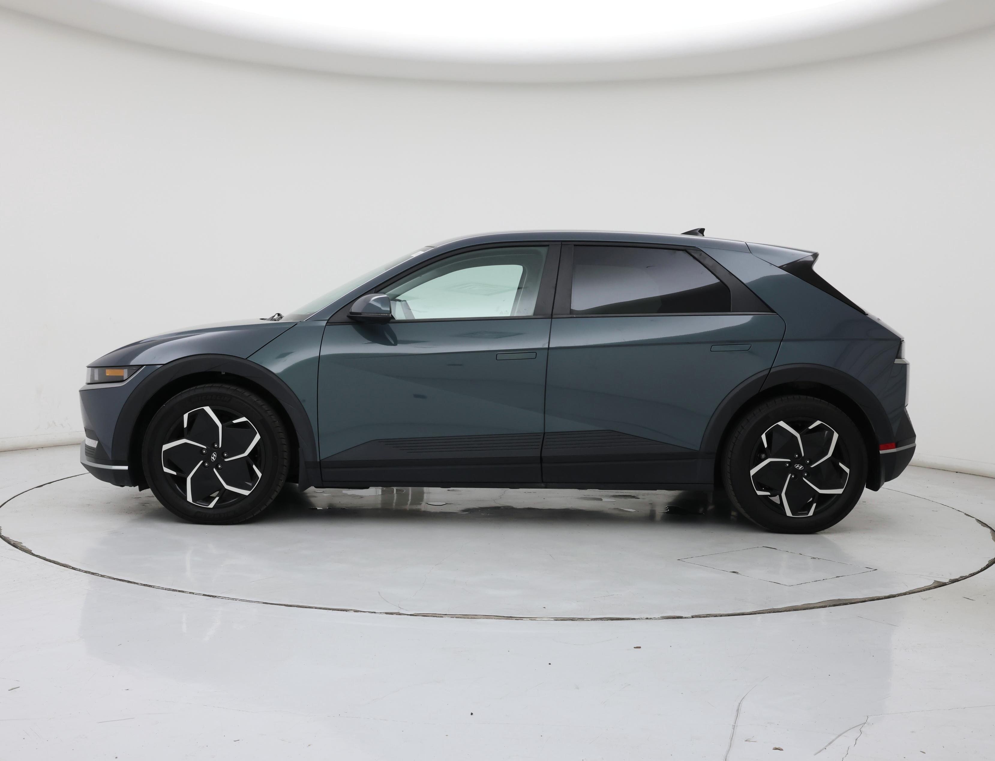 Thumbnail: 2024 Hyundai Ioniq 5 - 3