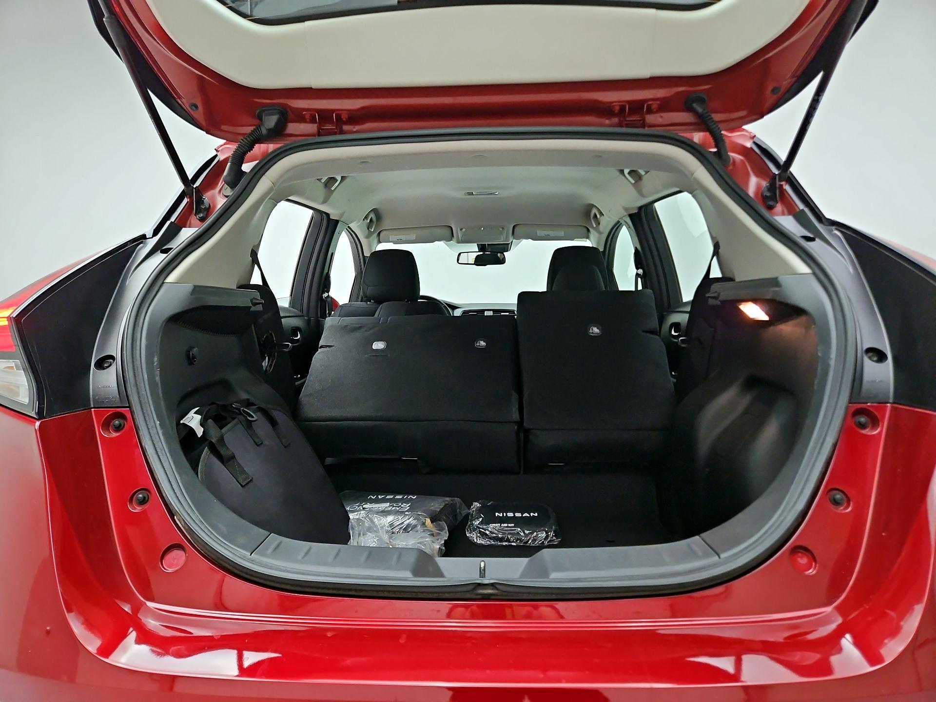 Thumbnail: 2024 Nissan Leaf - 15