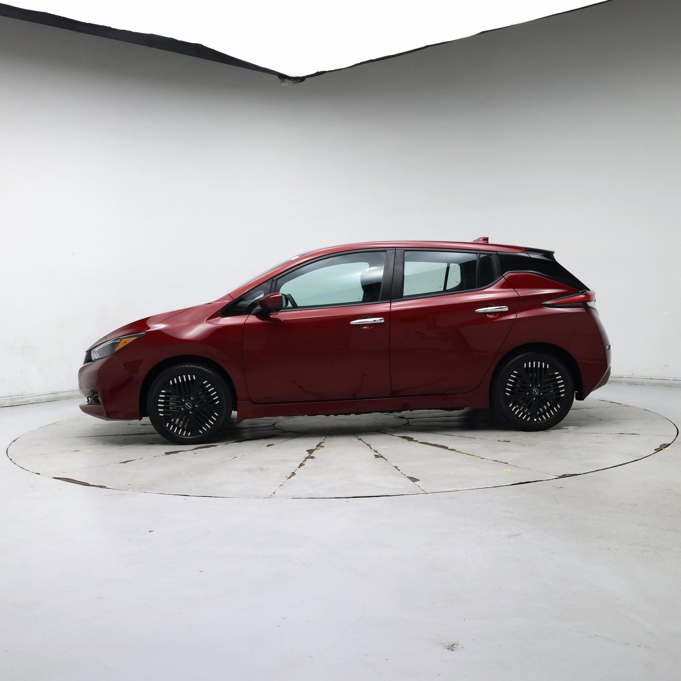 Thumbnail: 2024 Nissan Leaf - 3